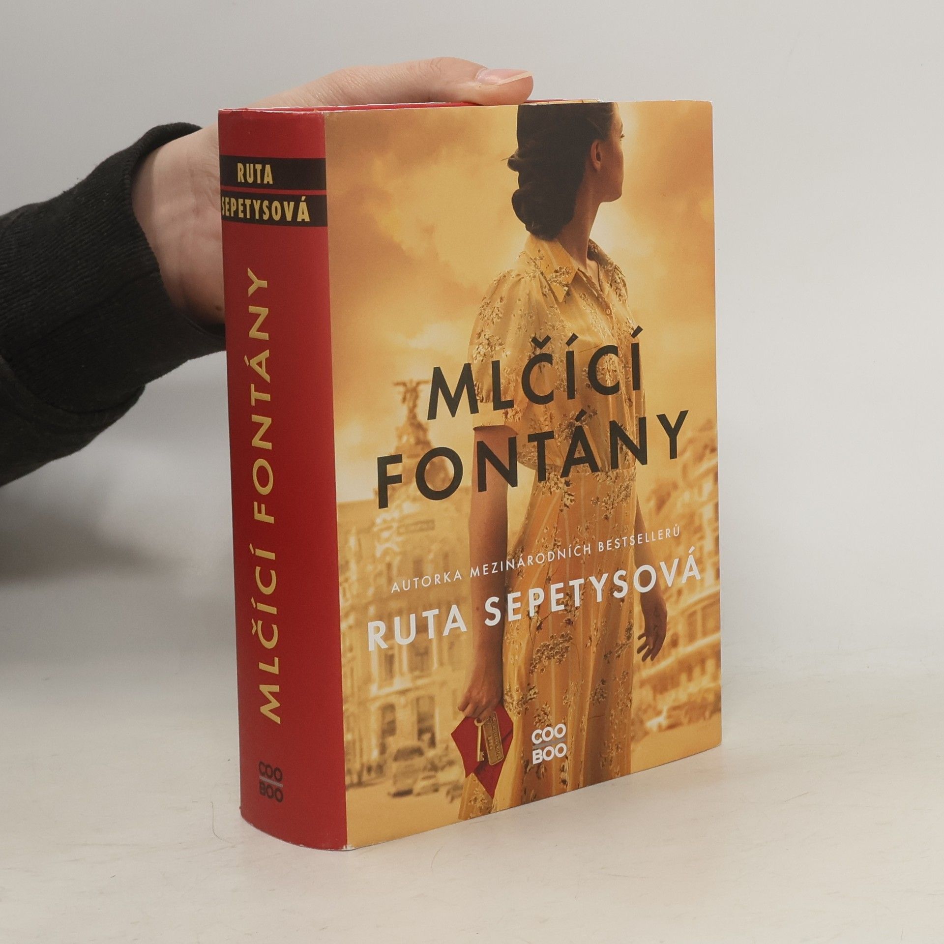 Ruta Sepetys Mlčící fontány