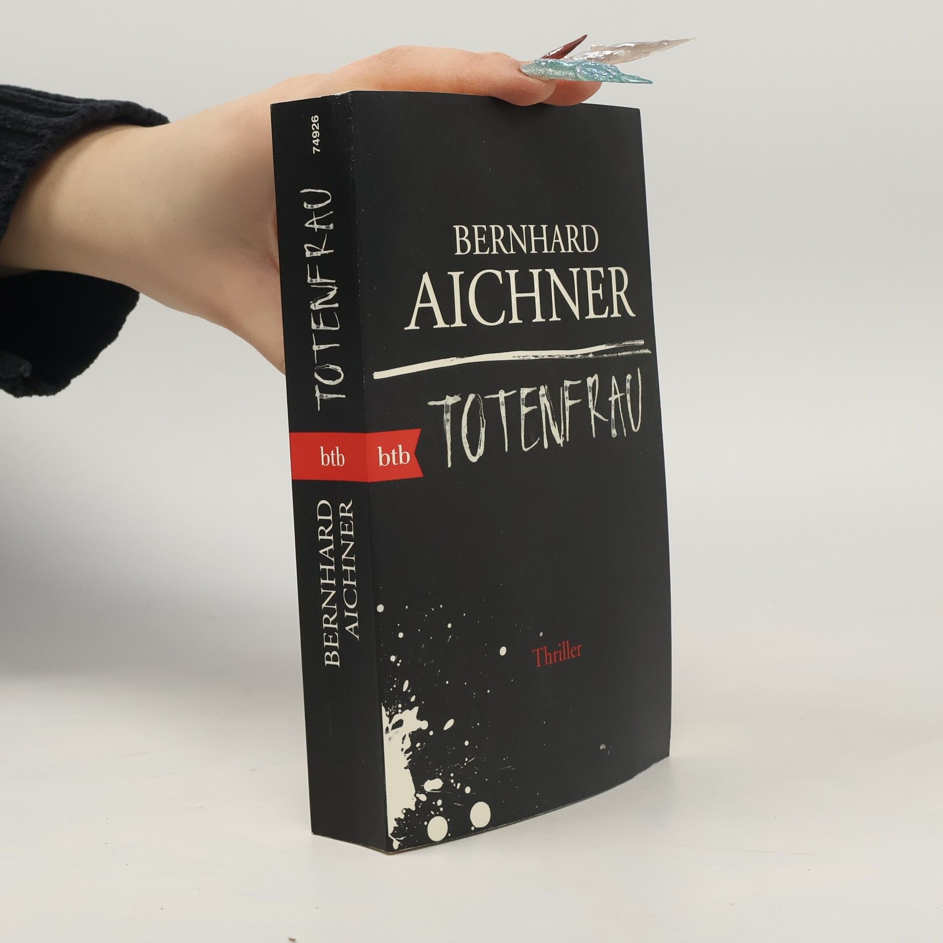 Bernhard Aichner Totenfrau