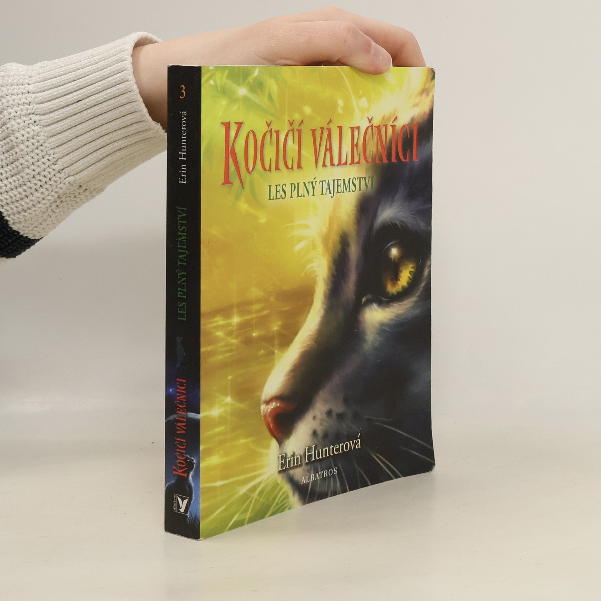 Erin Hunter Les plný tajemství. Kočičí válečníci