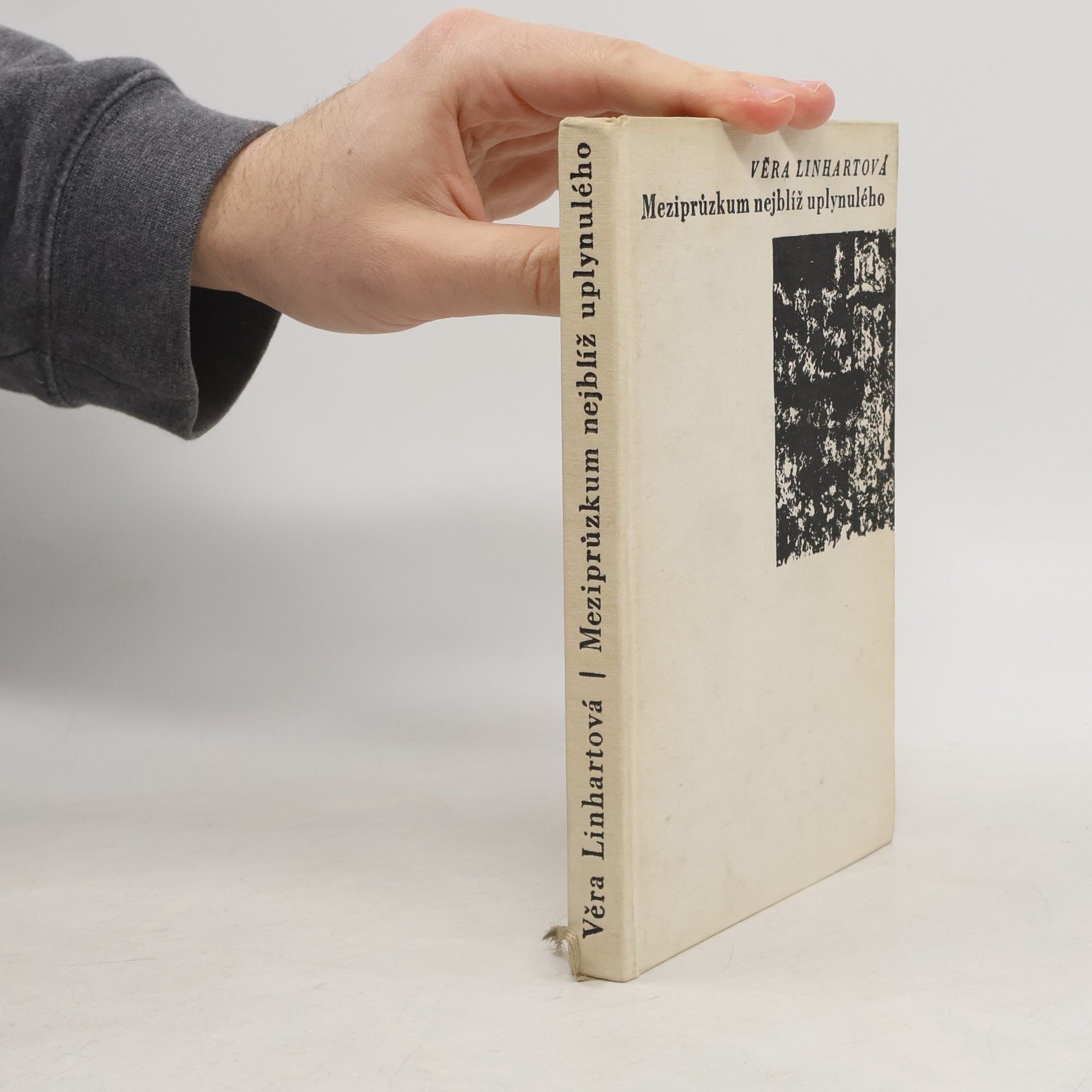 Věra Linhartová Meziprůzkum nejblíž uplynulého