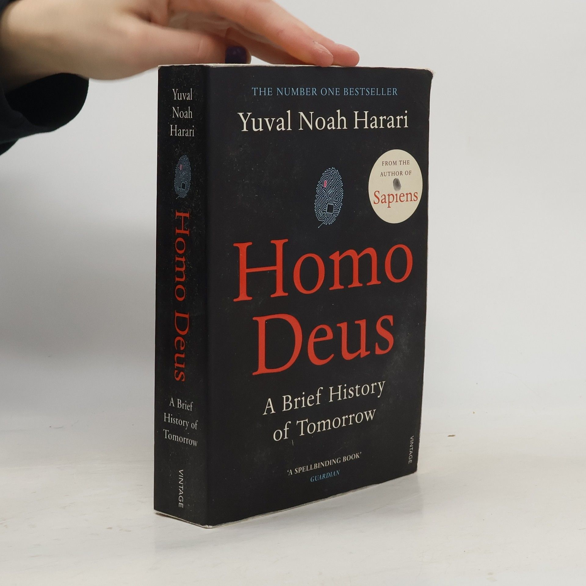Yuval Harari Homo Deus. A Brief History of Tomorrow