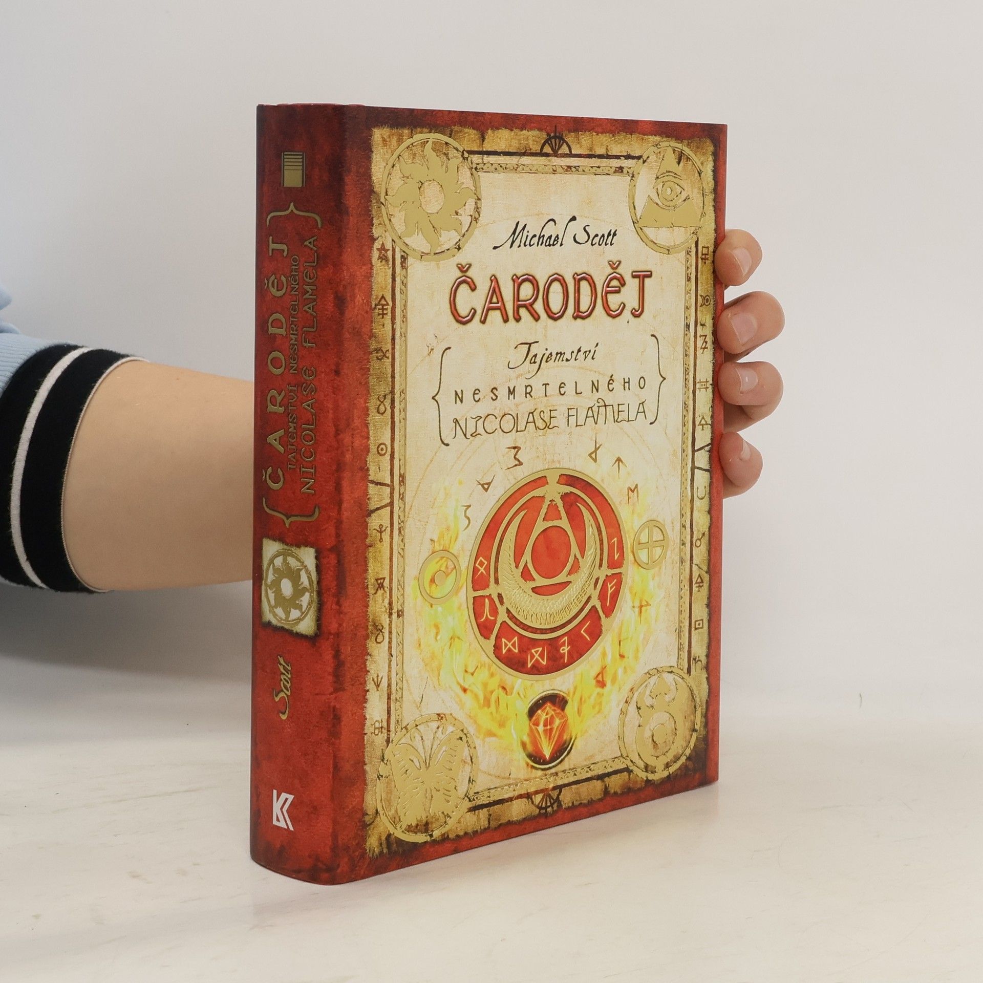 Michael Scott Tajemství nesmrtelného Nikolase Flamela. Čaroděj