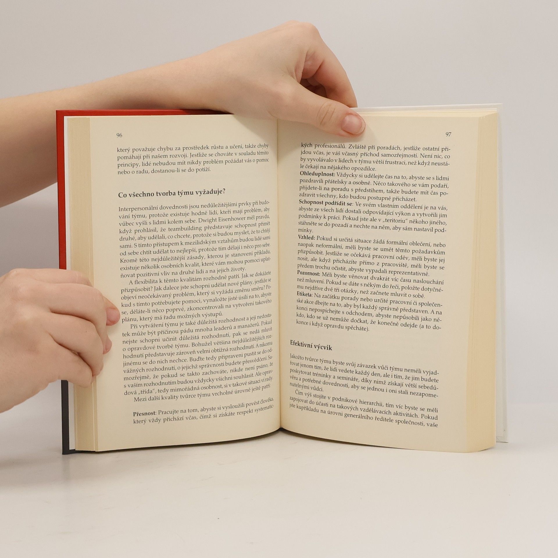 Autorenkollektiv Vystup z řady. Jak se stát přitažlivou a nezapomenutelnou osobností