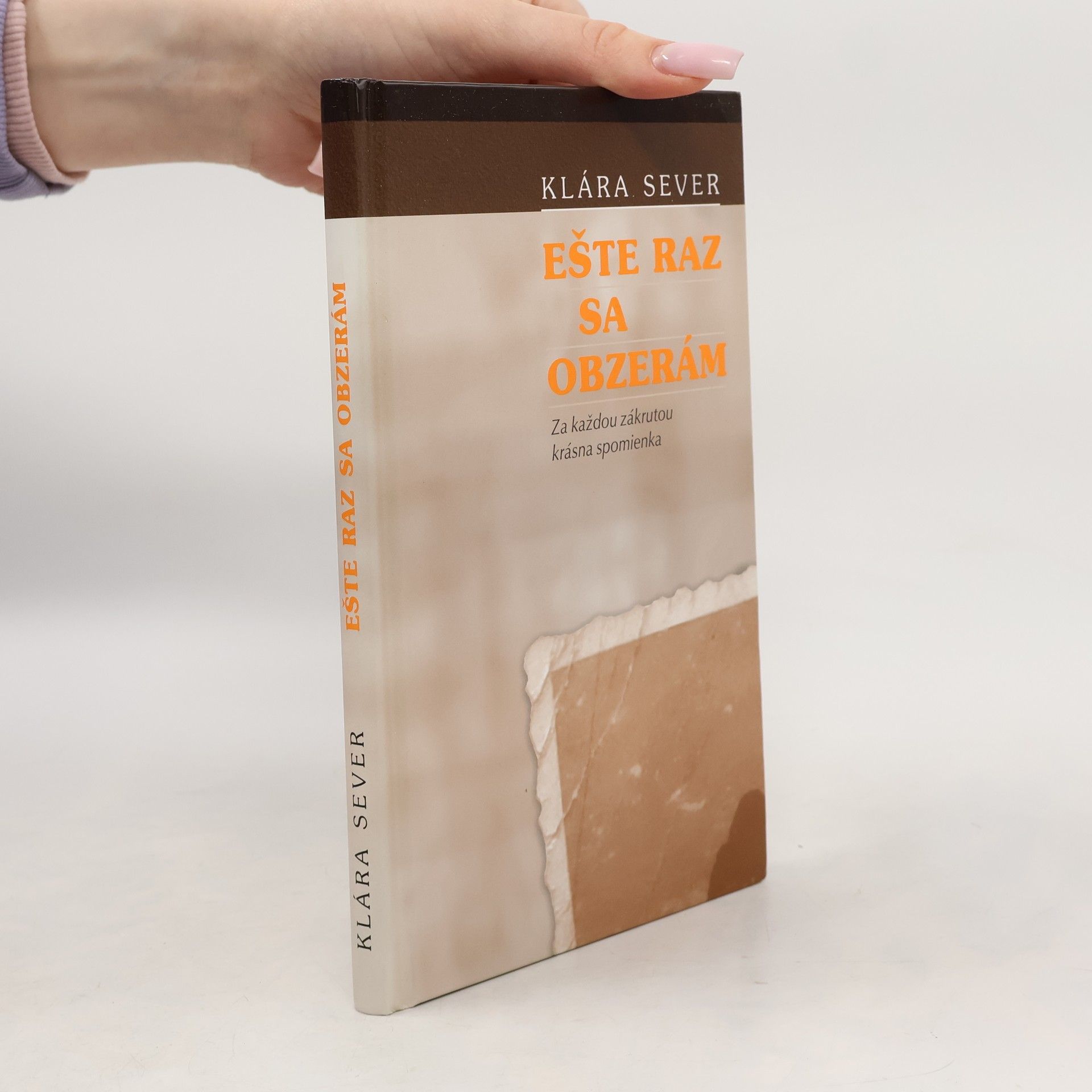 Klára Sever Ešte raz sa obzerám