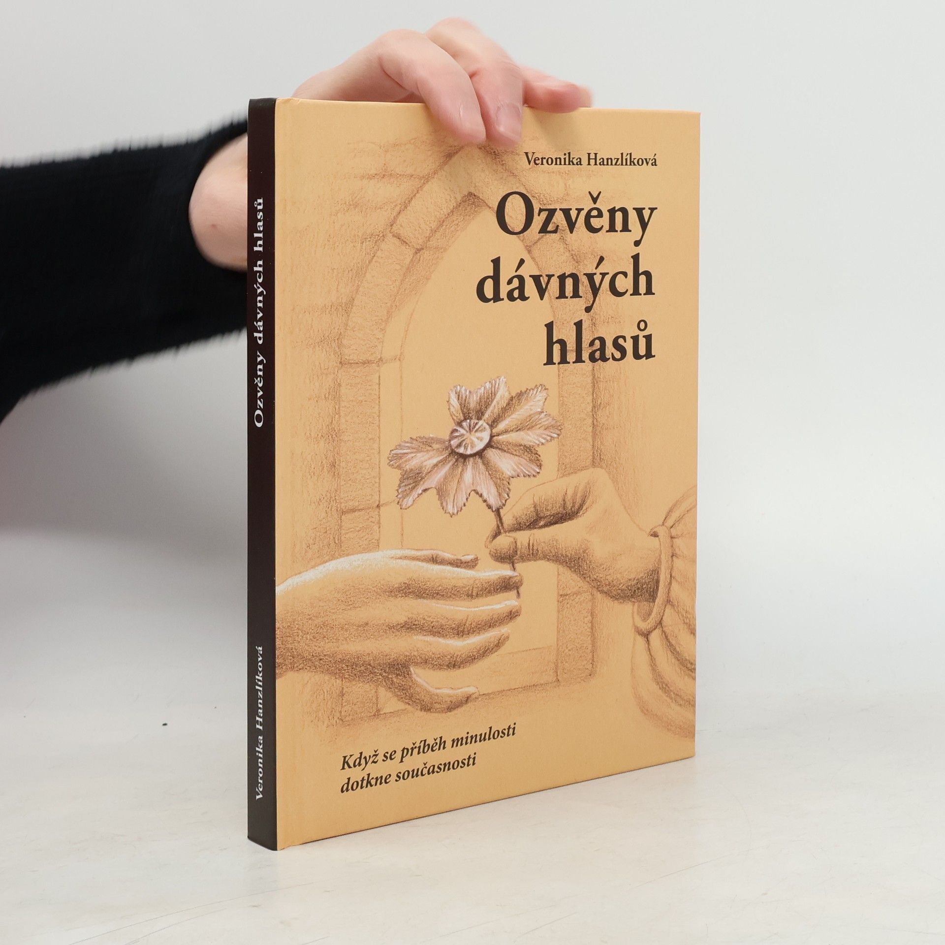 Ozvěny dávných hlasů