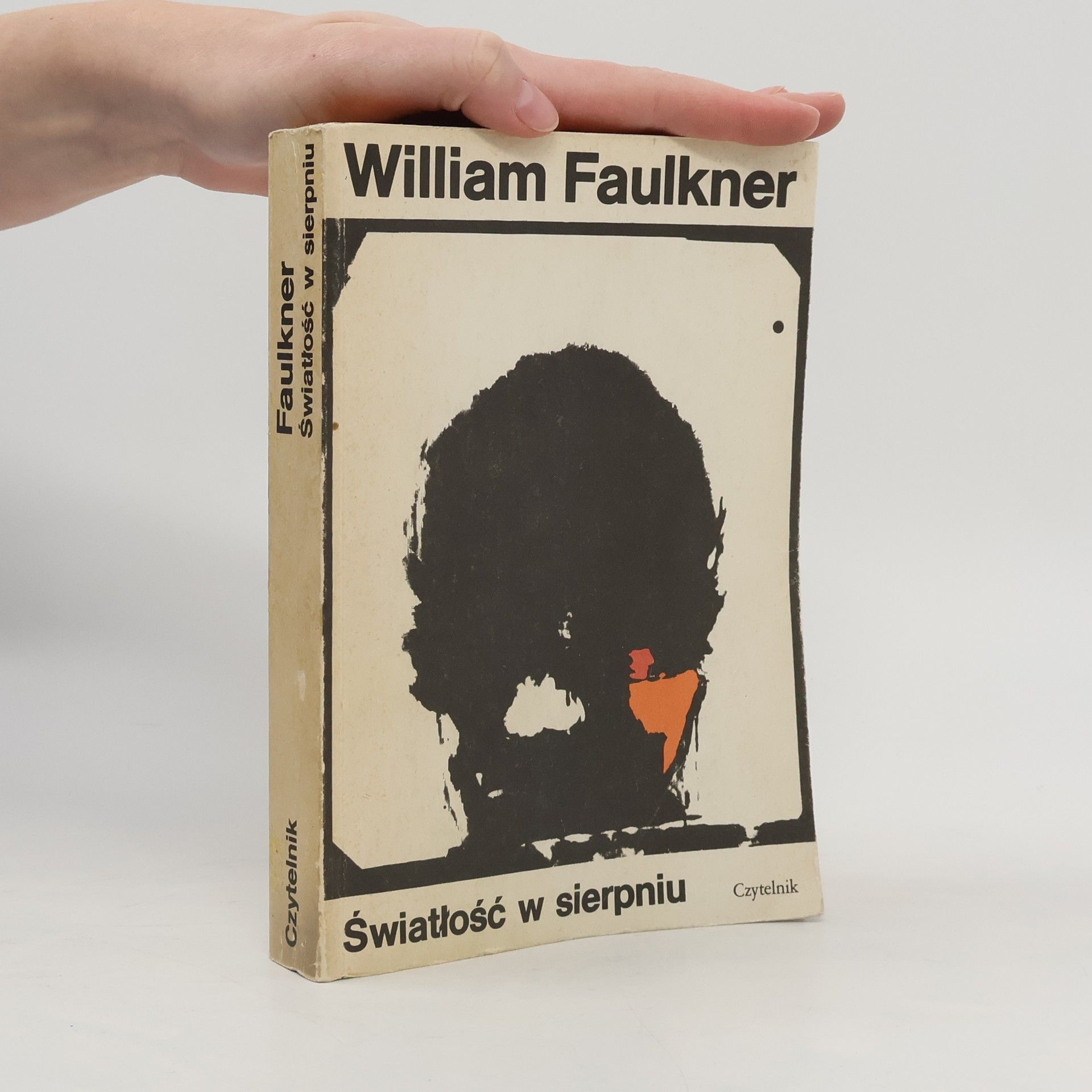 William Faulkner Światłość w sierpniu