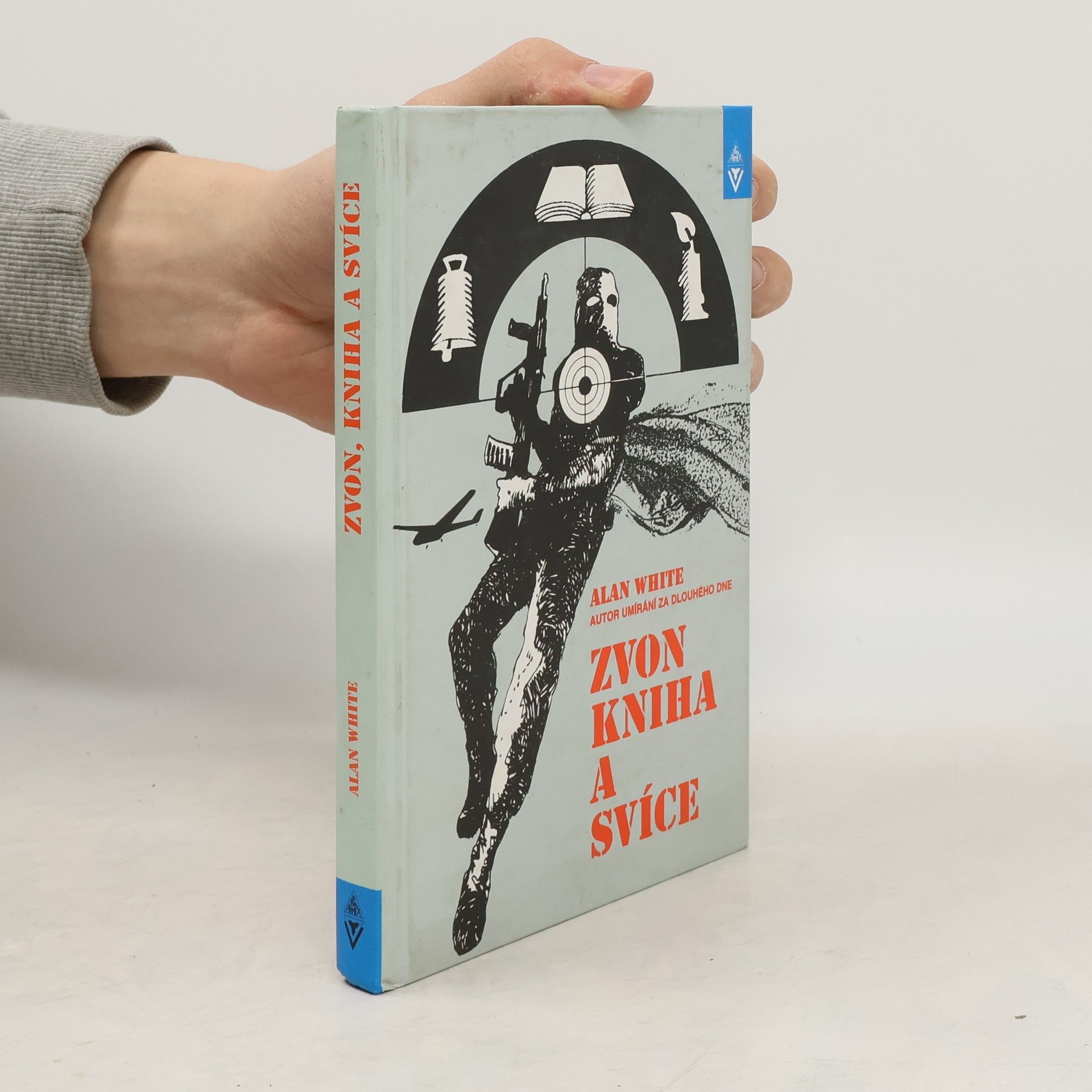 Alan White Zvon, kniha a svíce