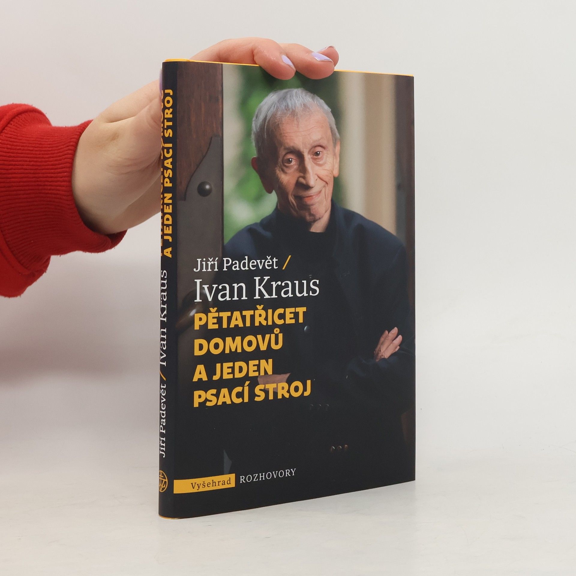 Jiří Padevět Pětatřicet domovů a jeden psací stroj