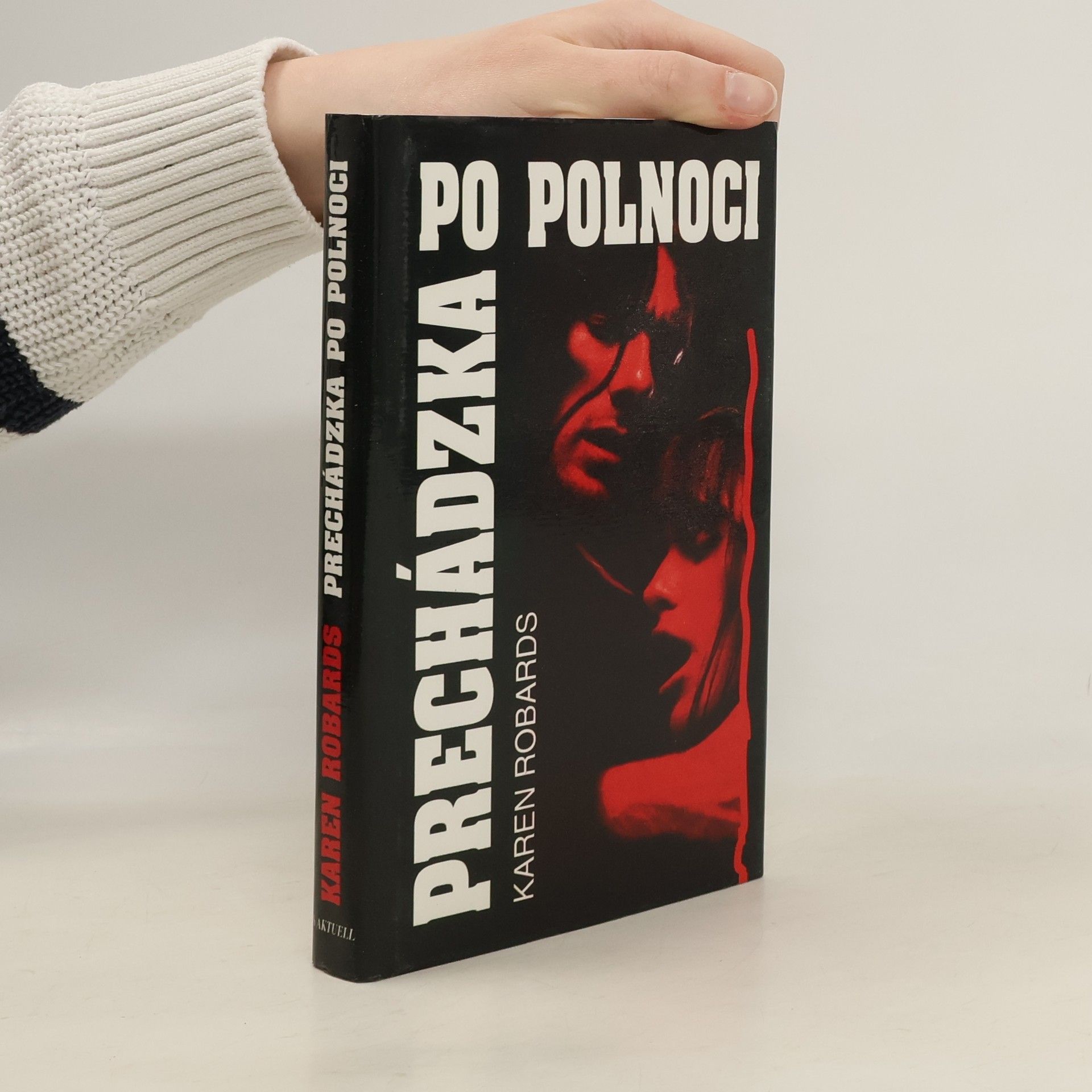 Karen Robards Prechádzka po polnoci