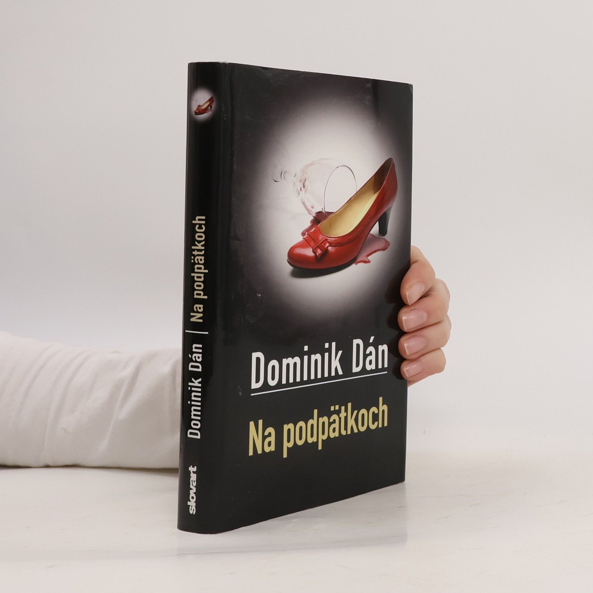 Dominik Dán Na podpätkoch