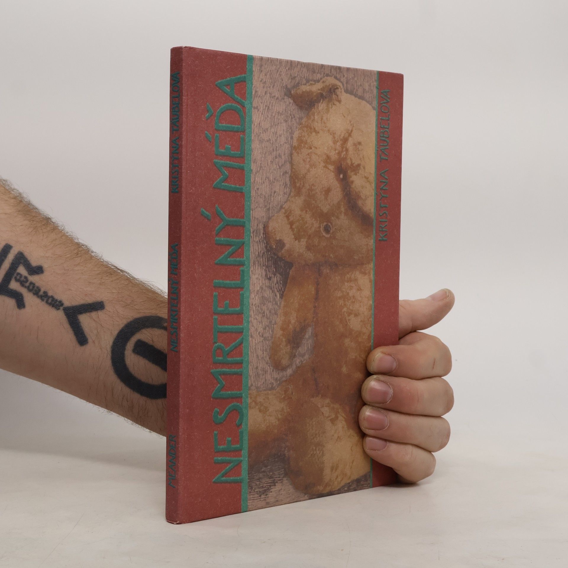 Kristýna Täubelová Nesmrtelný méďa