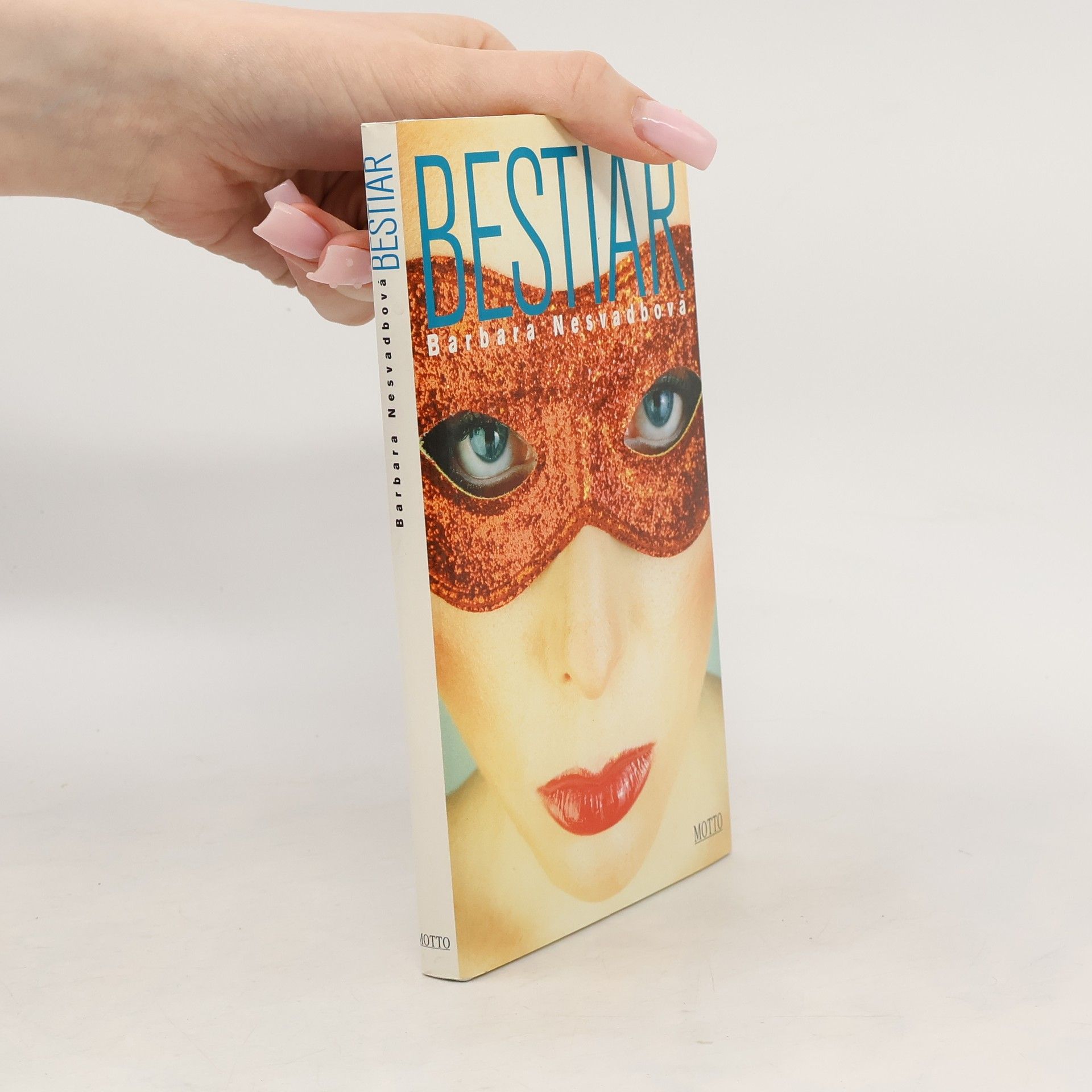 Bára Nesvadbová Bestiář