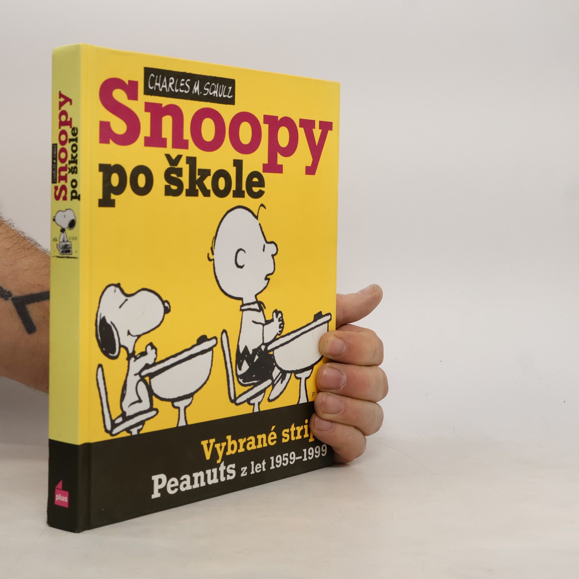 Charles Shulz Snoopy po škole