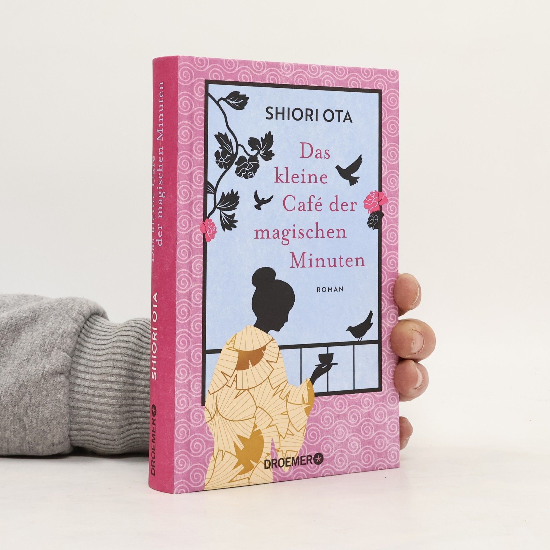 Shiori Ota Das kleine Café der magischen Minuten