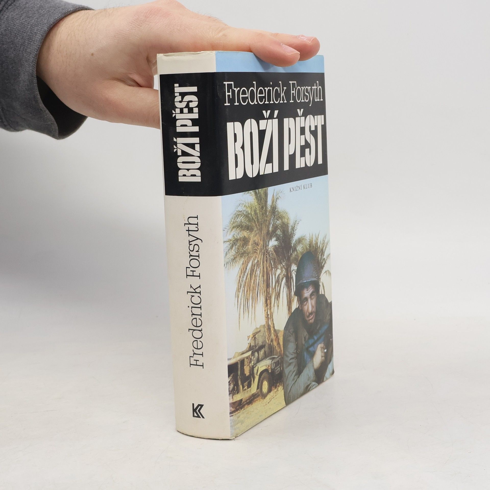 Frederick Forsyth Boží pěst