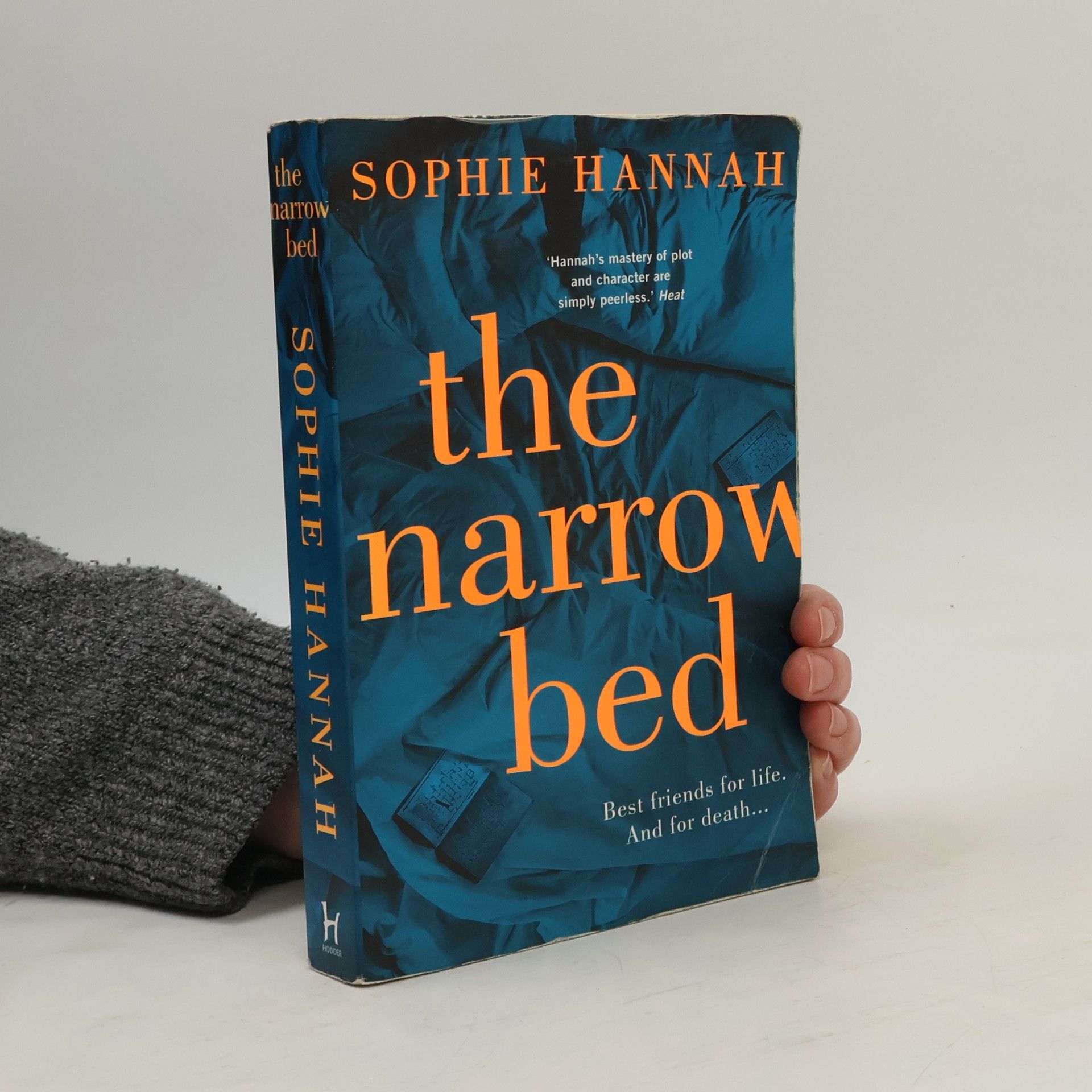 Sophie Hannah The Narrow Bed