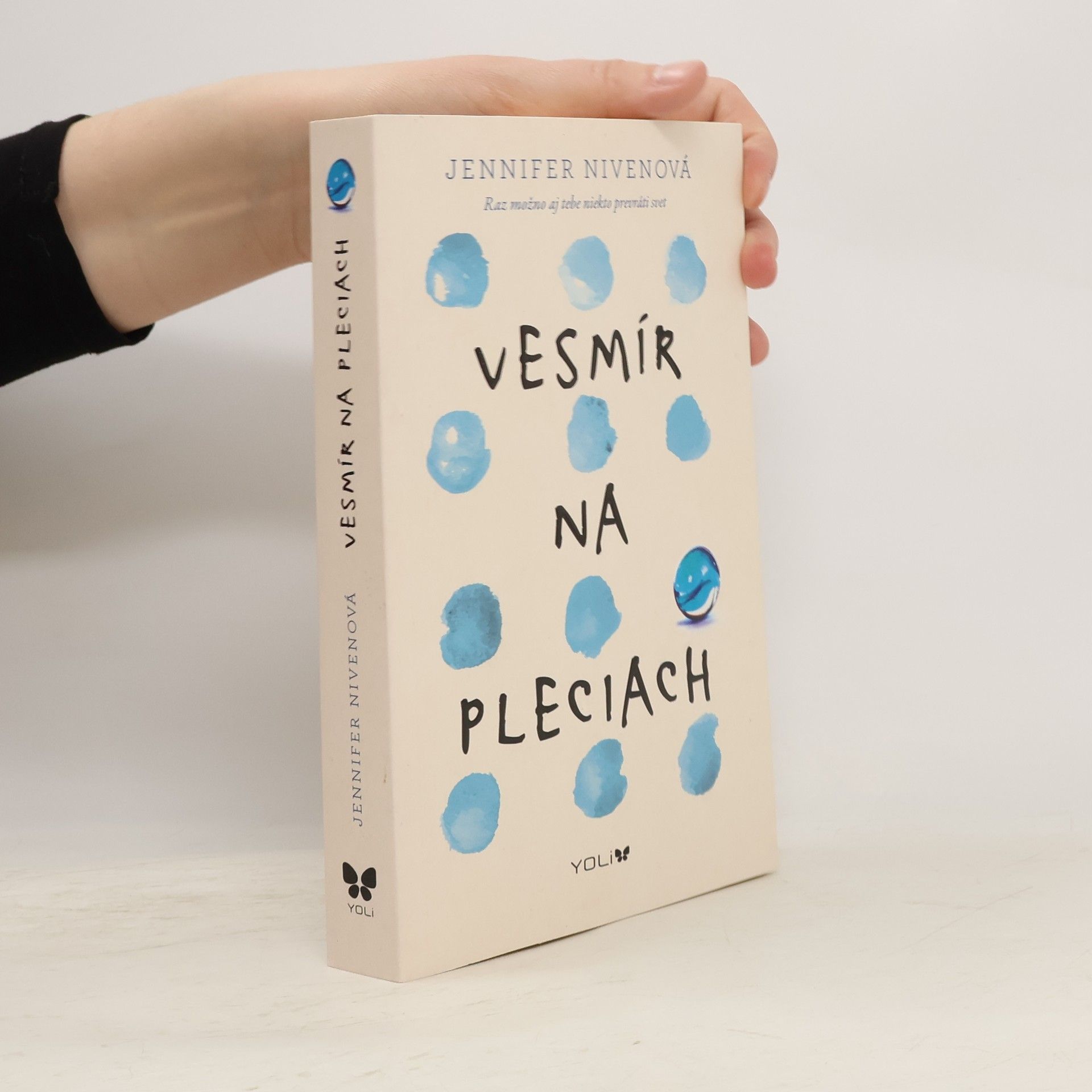 Jennifer Niven Vesmír na pleciach