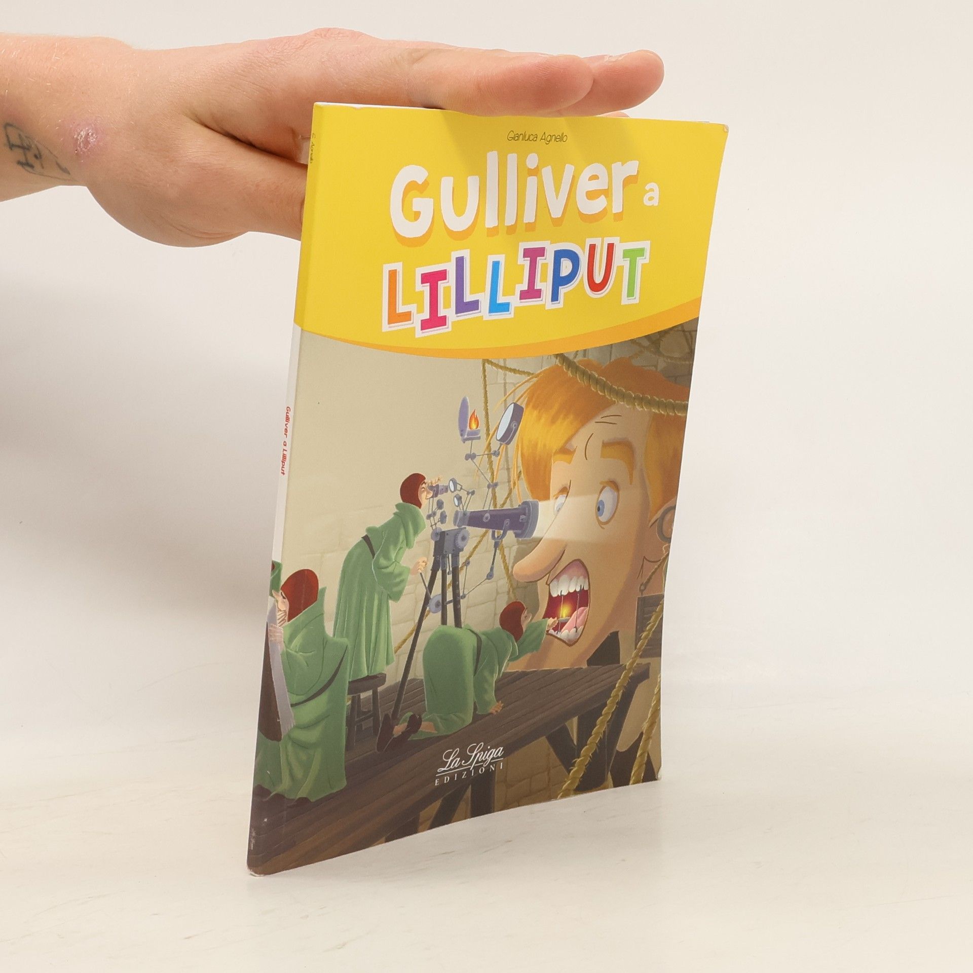 Gianluca Agnello Gulliver a Lilliput