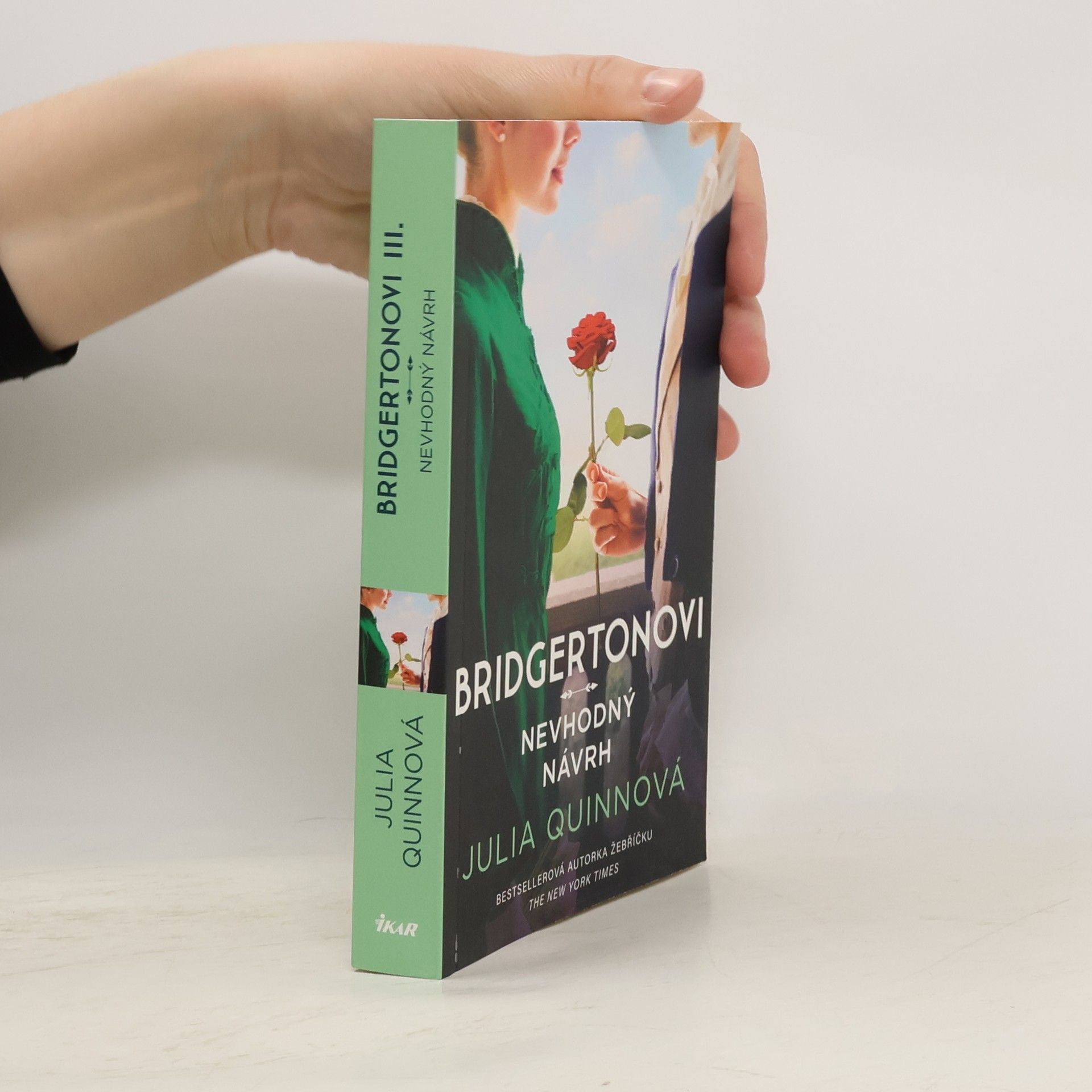 Julie Quinnová Bridgertonovi. Nevhodný návrh