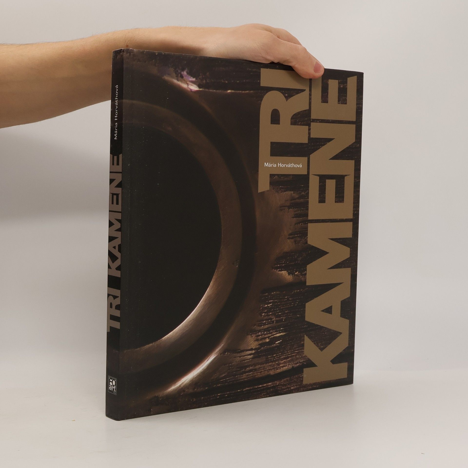 Mária Horváthová Tri kamene a ich hostia