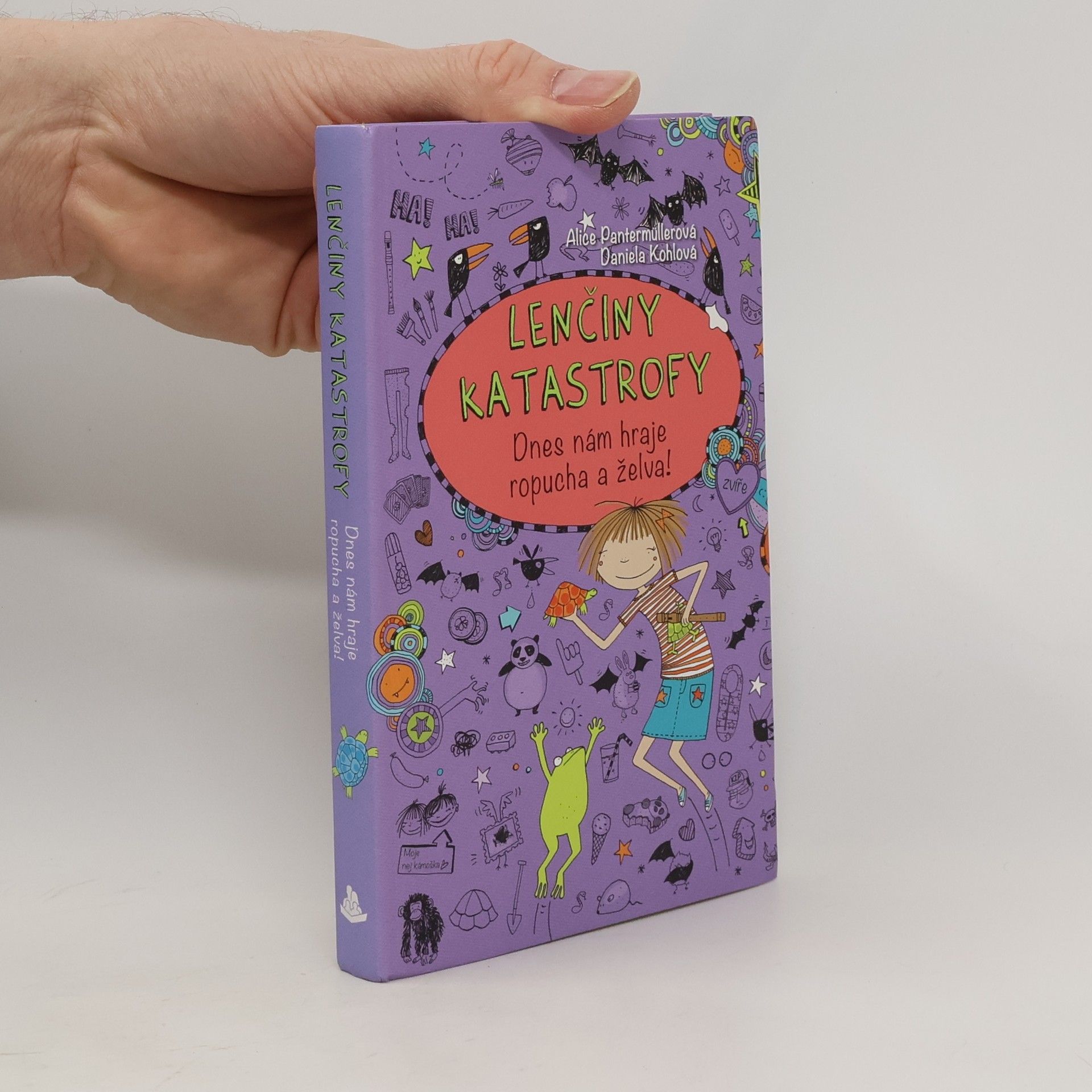 Alice Pantermüller Lenčiny katastrofy. Dnes nám hraje ropucha a želva!