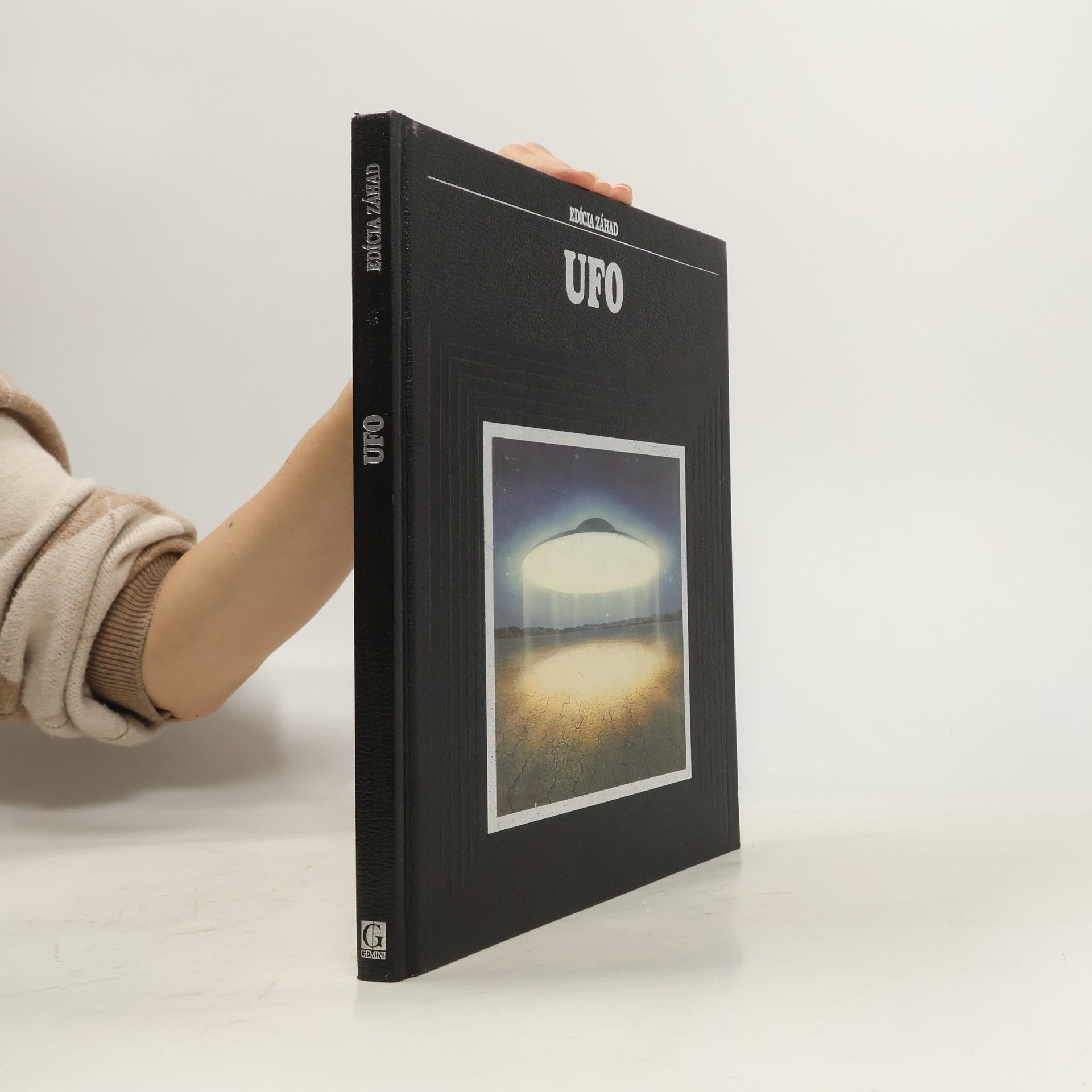 Collectif d'auteurs UFO