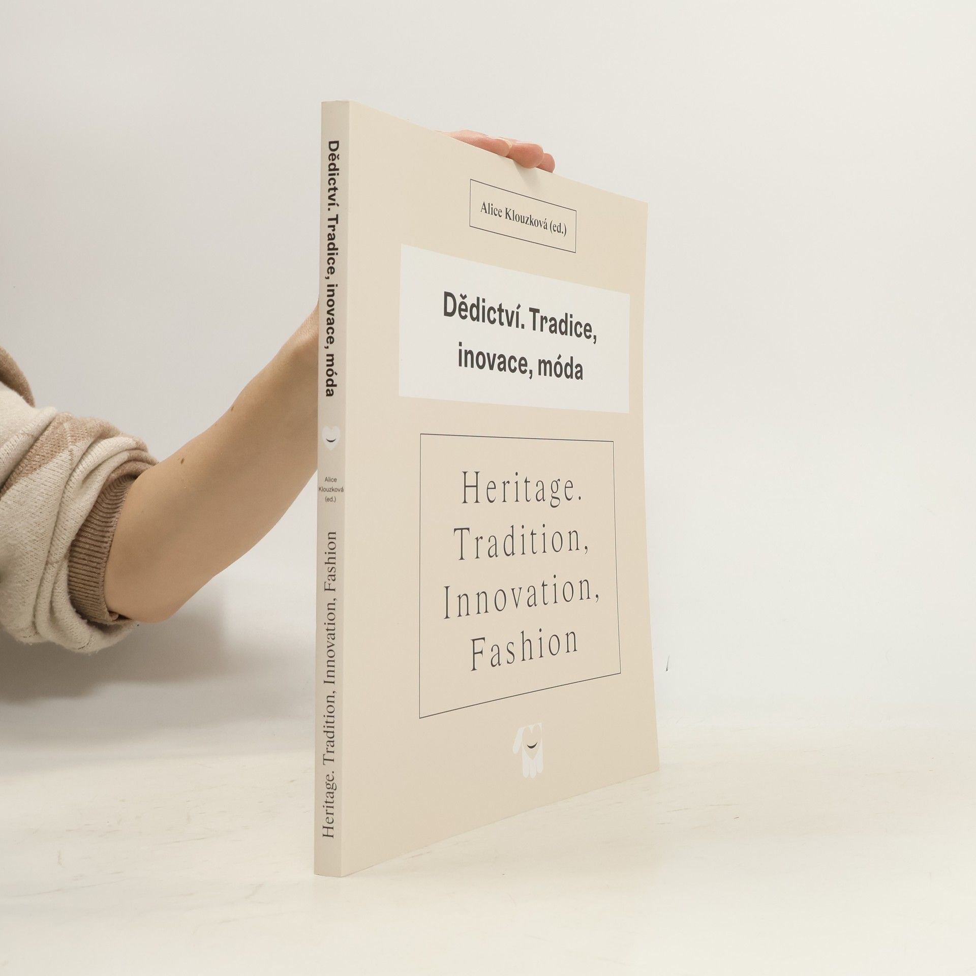 Klára Binderová Jurková Dědictví = Heritage