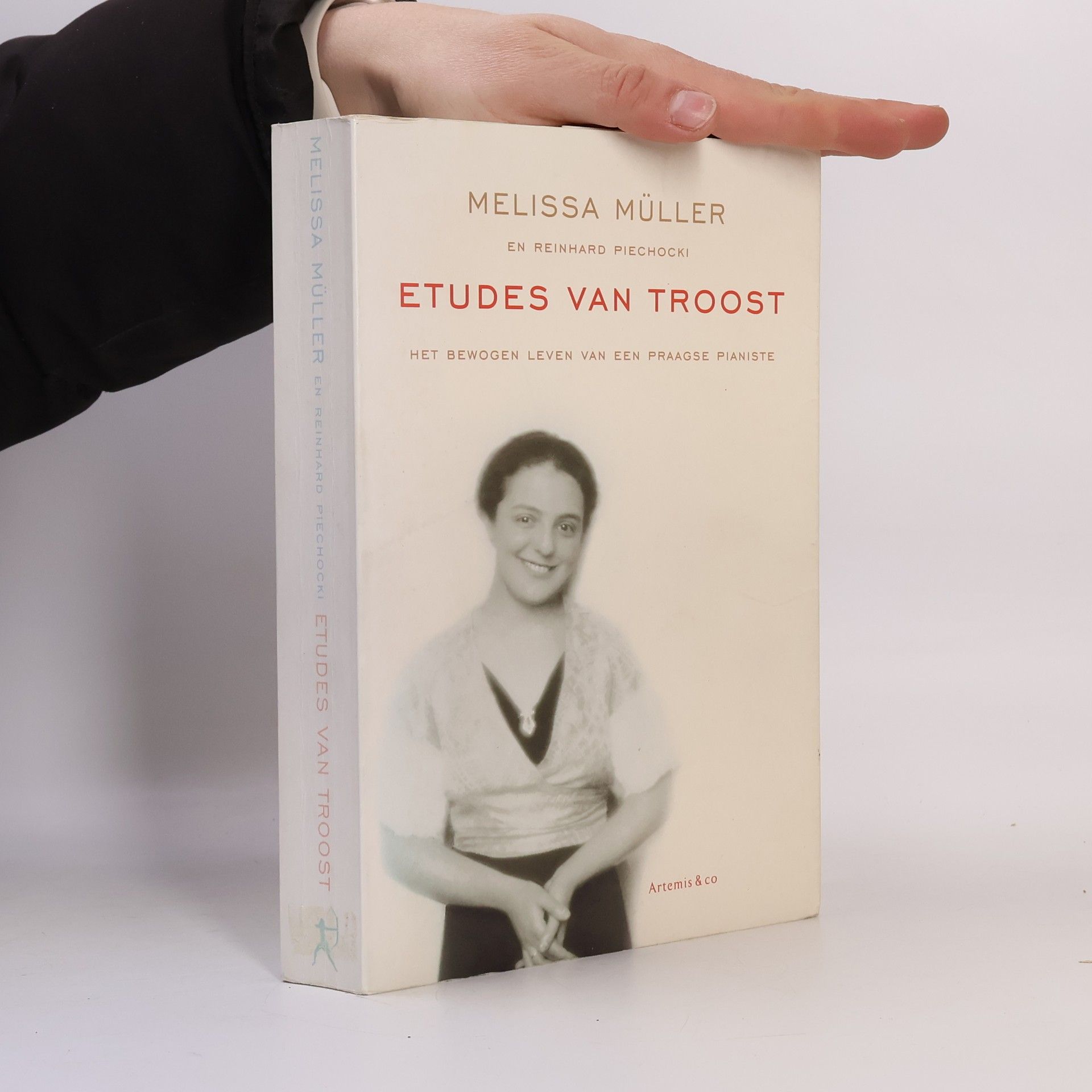 Melissa Müller Etudes van troost