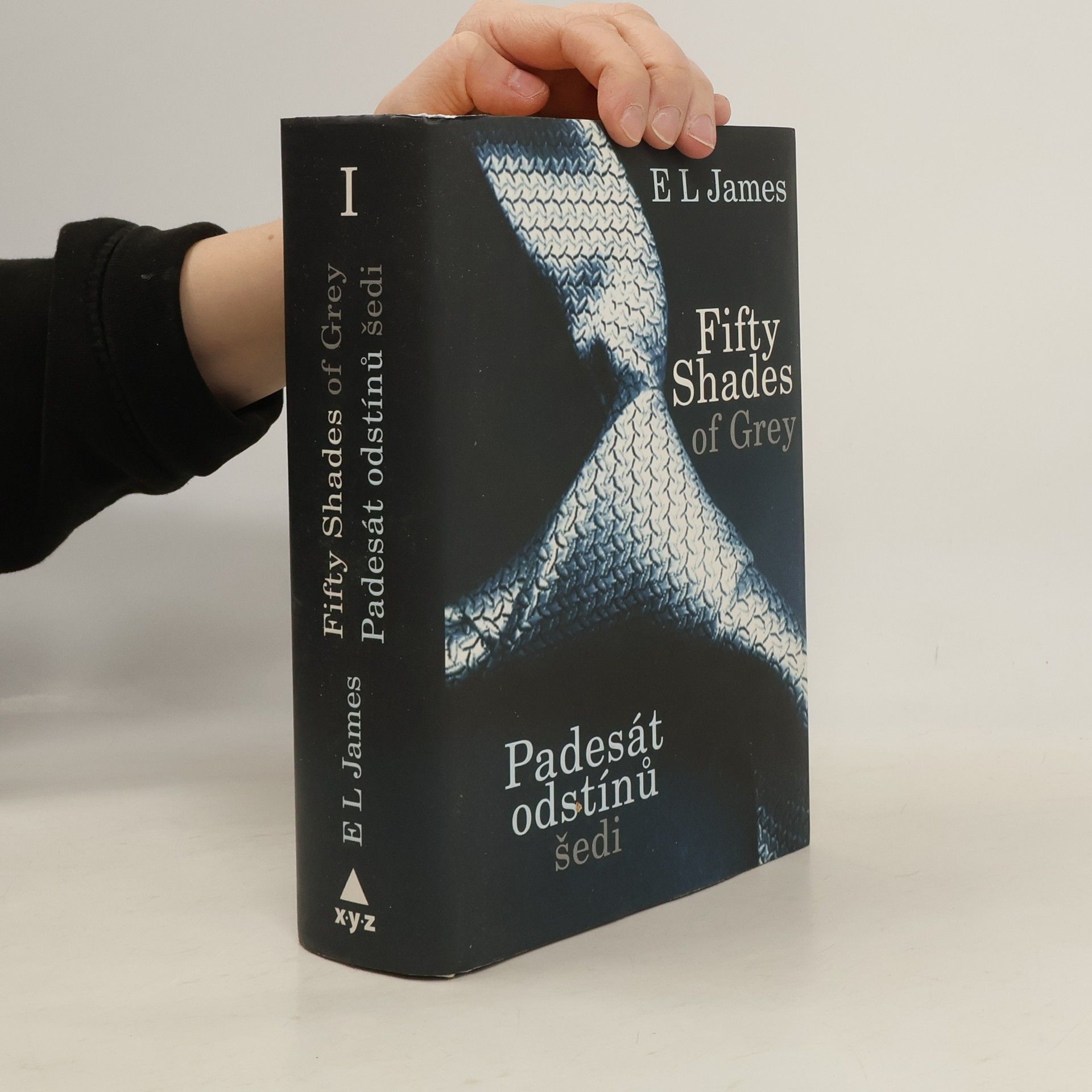 E L James Padesát odstínů šedi