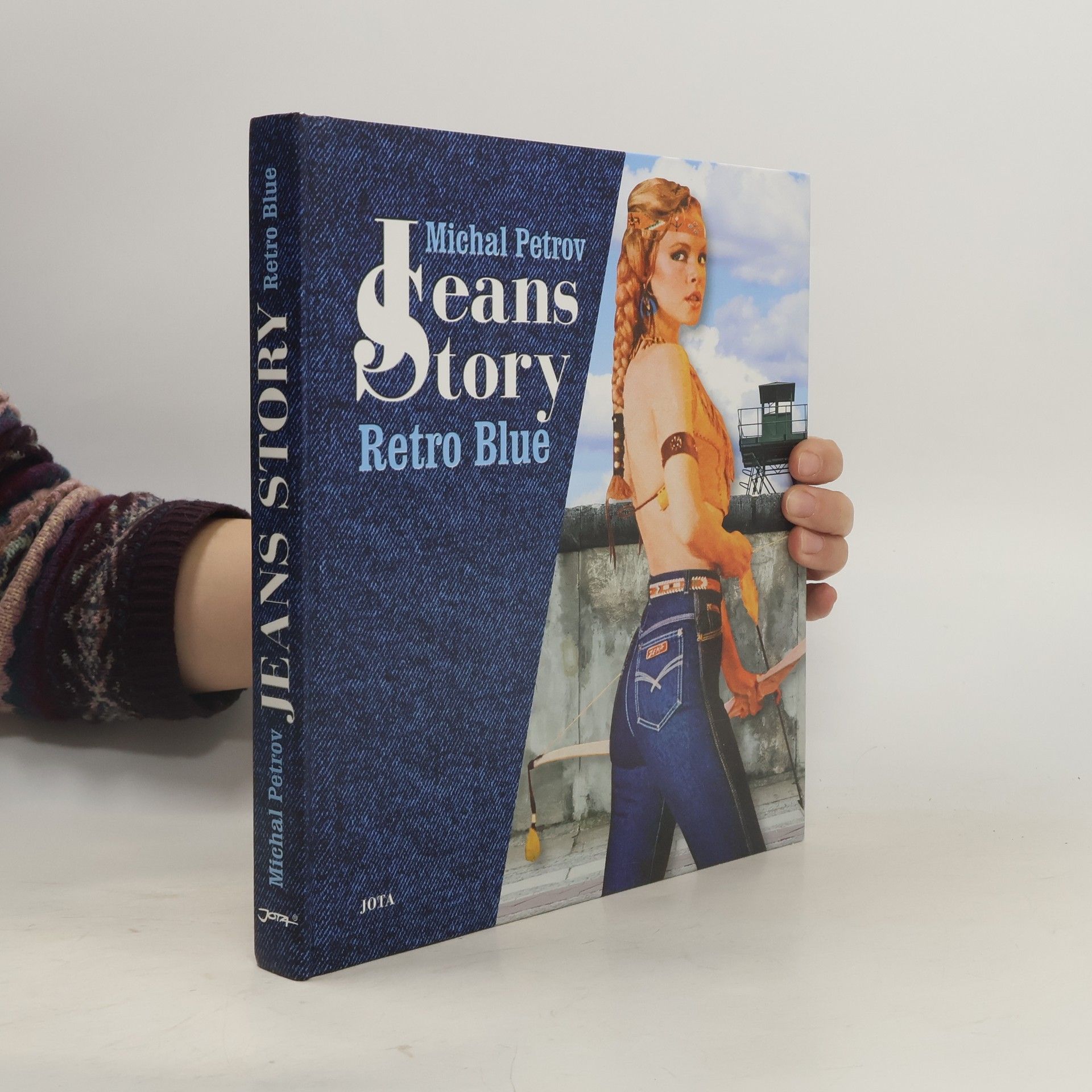 Jeans story: Retro blue