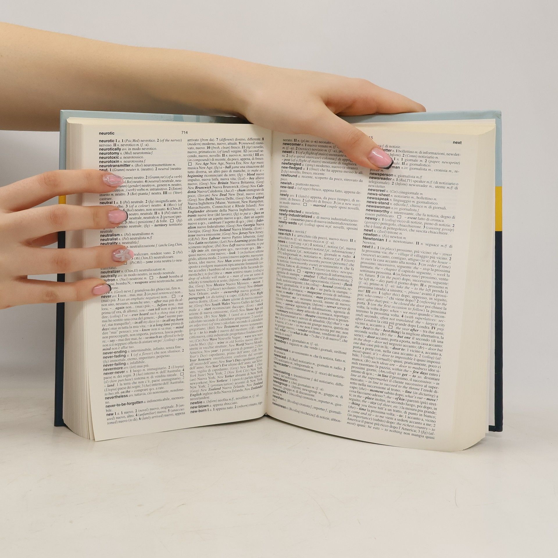 AA.VV. Dizionario Inglese-Italiano 27