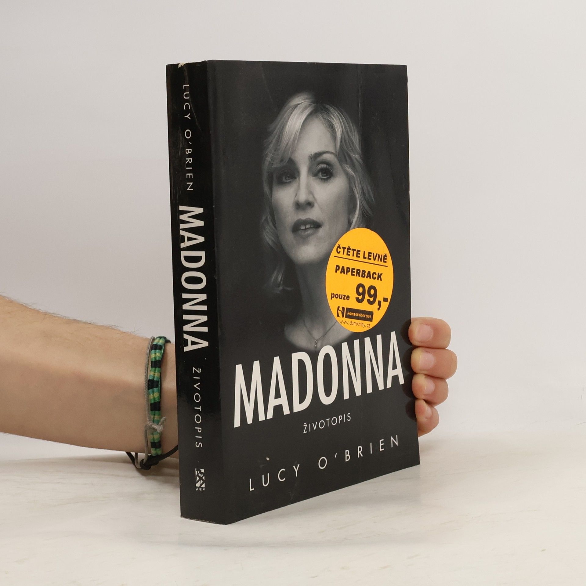 Lucy O'Brien Madonna : životopis