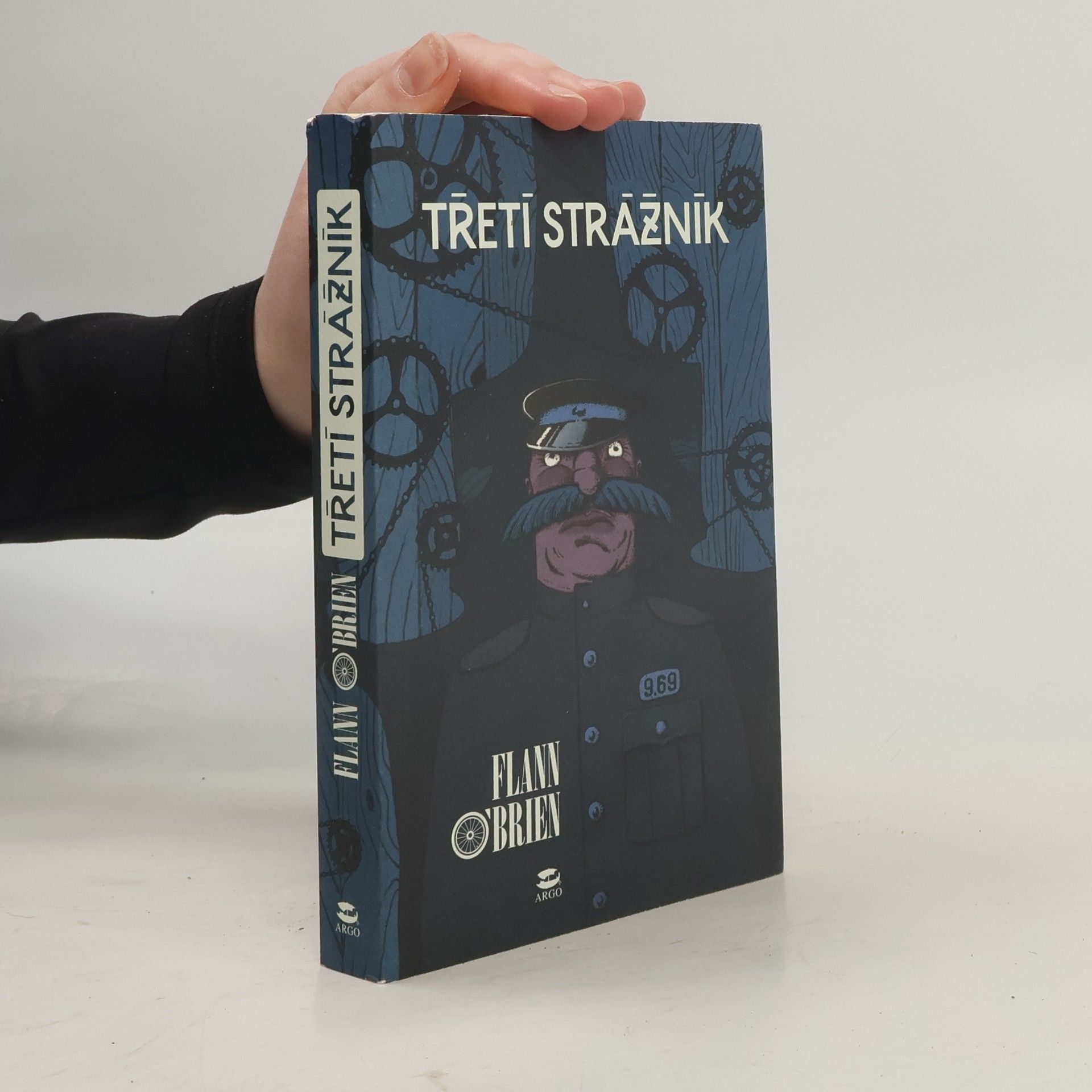 Flann O. Brien Třetí strážník