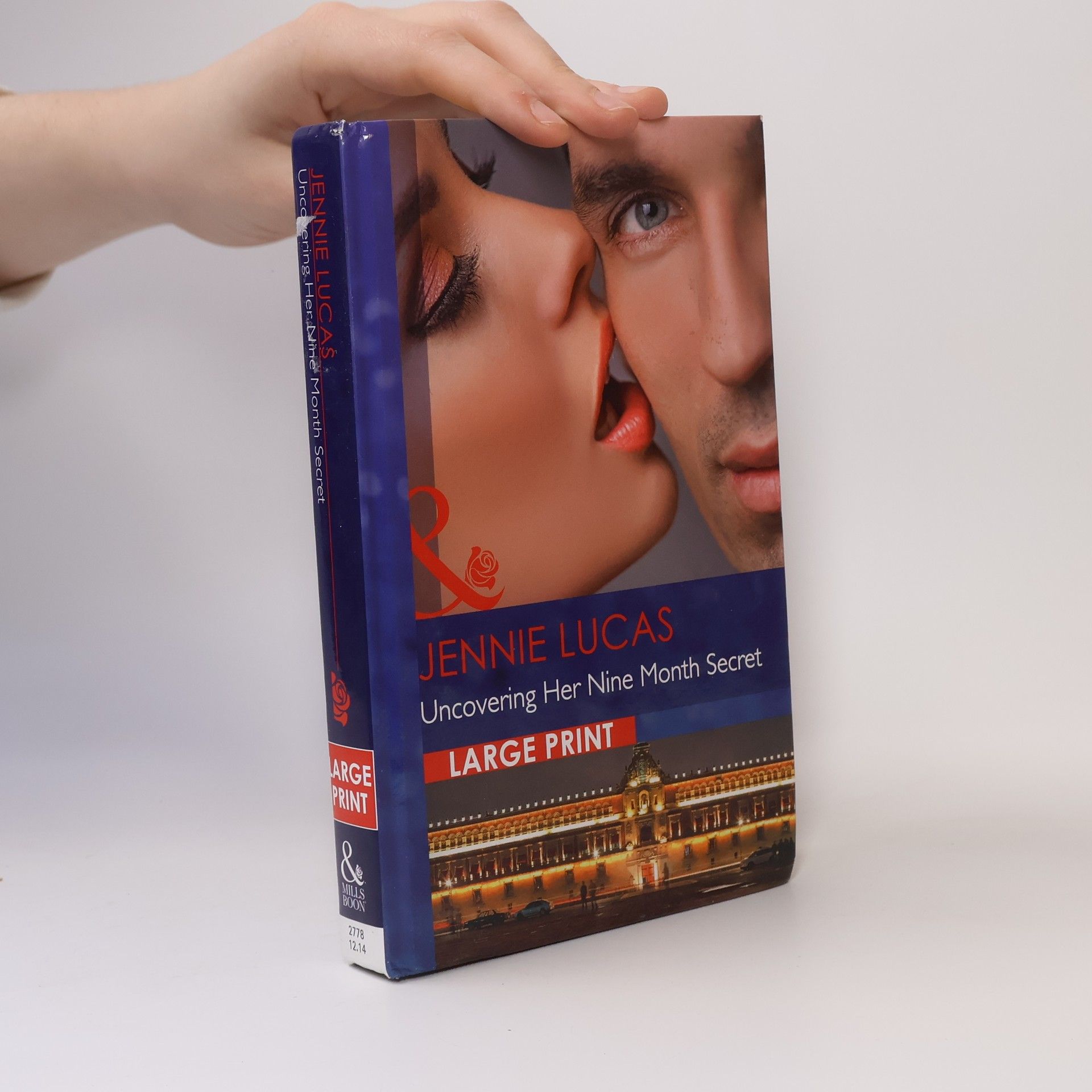 Jennie Lucas Uncovering Her Nine Month Secret - Large Print