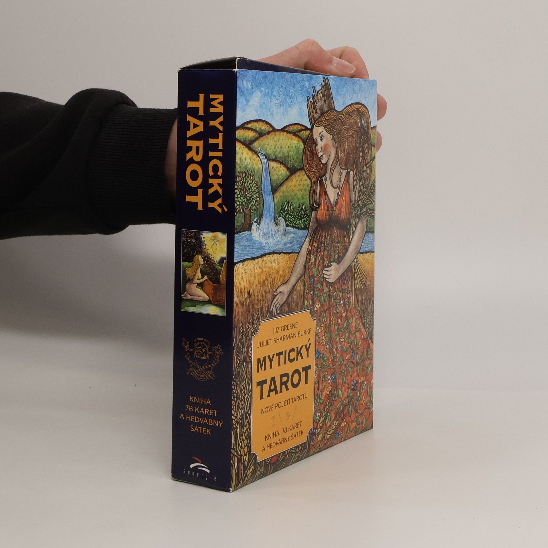 Juliet Sharman-Burke Mytický tarot: Nový přístup k tarotovým kartám (bez šátku)