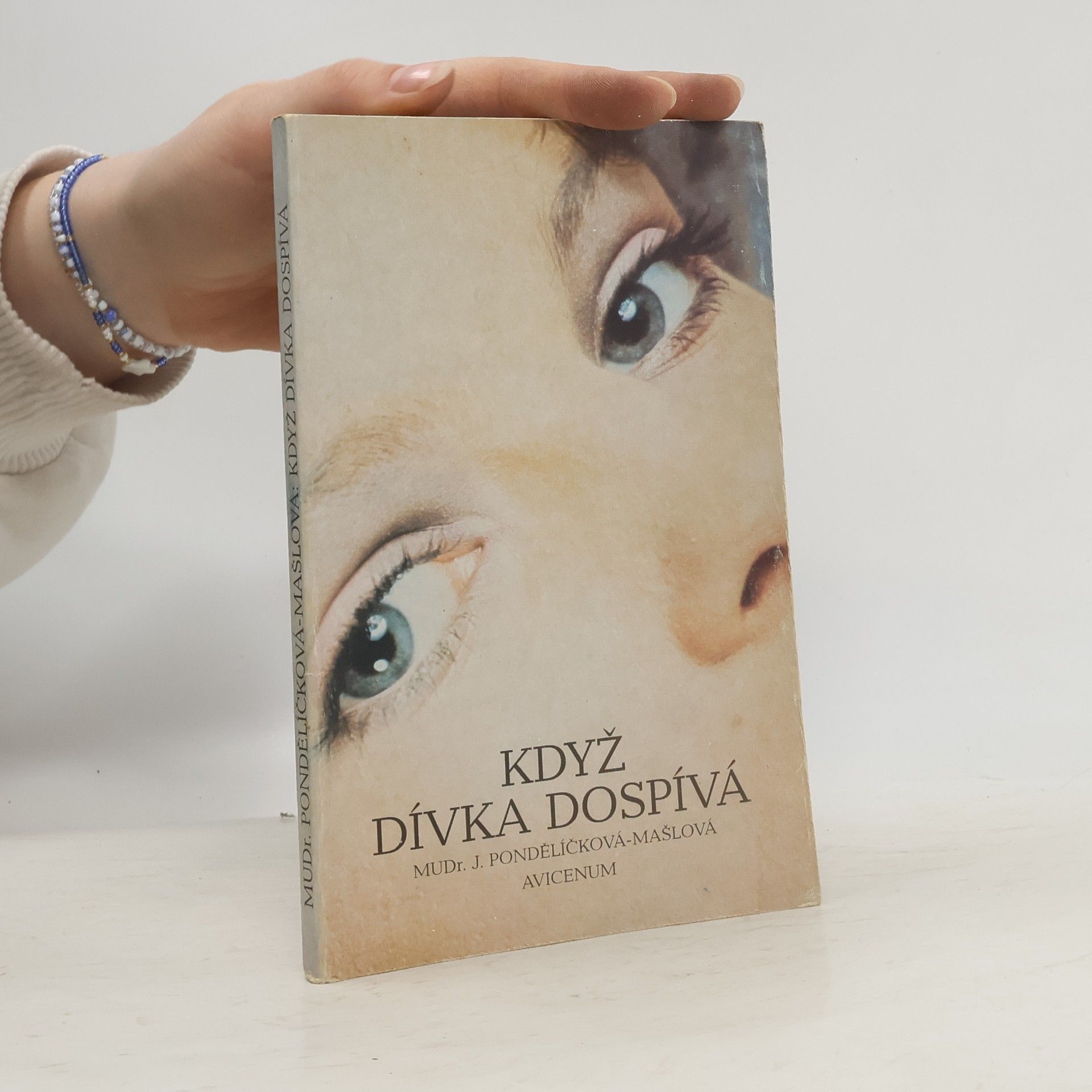 Když dívka dospívá