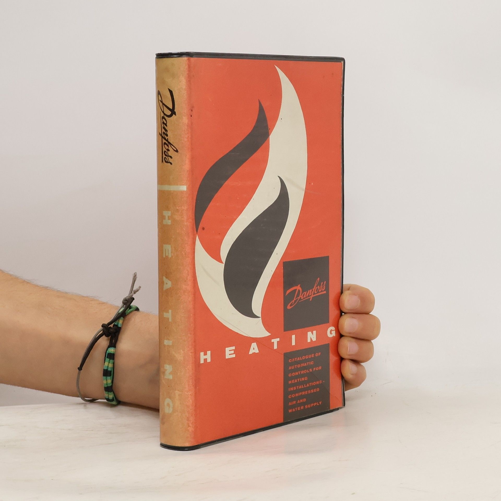 Autorenkollektiv Catalogue of Automatic Controls for Heating Installations -Compressed Air and Water Supply