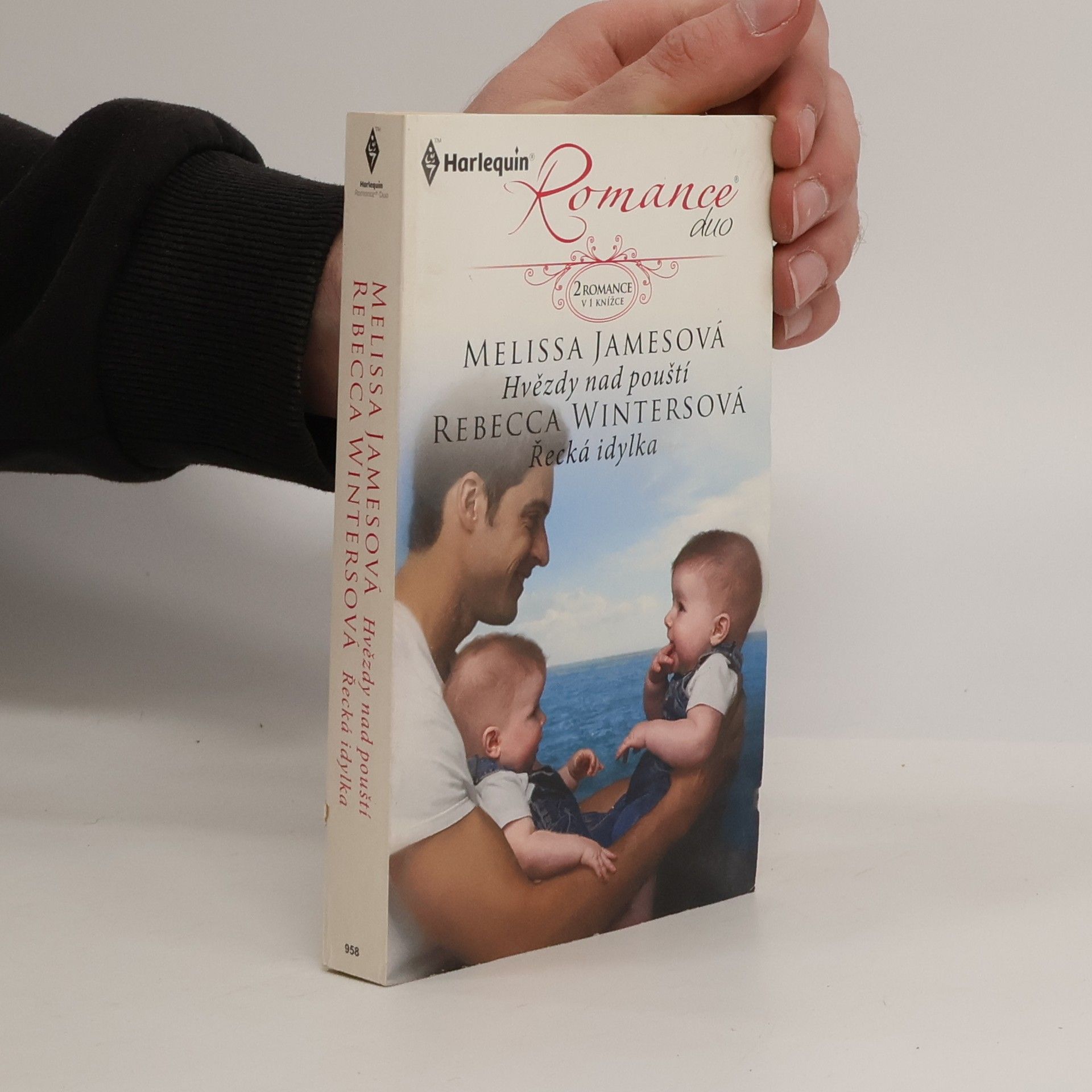 Rebecca Winters Hvězdy nad pouští / Řecká idylka