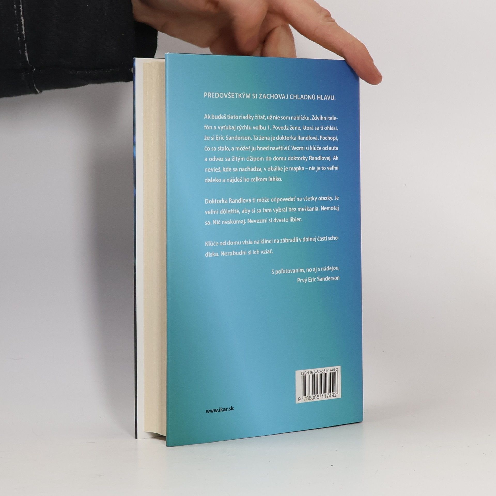 Steven Hall Žralok