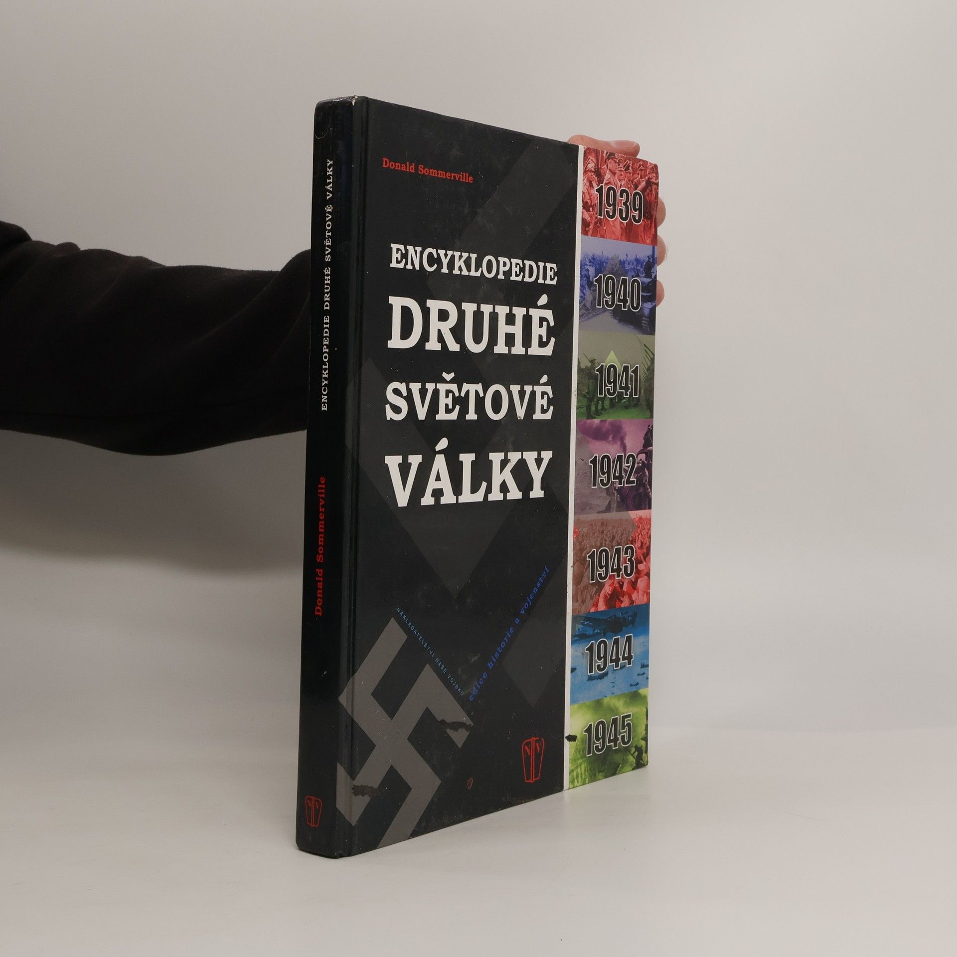Donald Sommerville Encyklopedie druhé světové války
