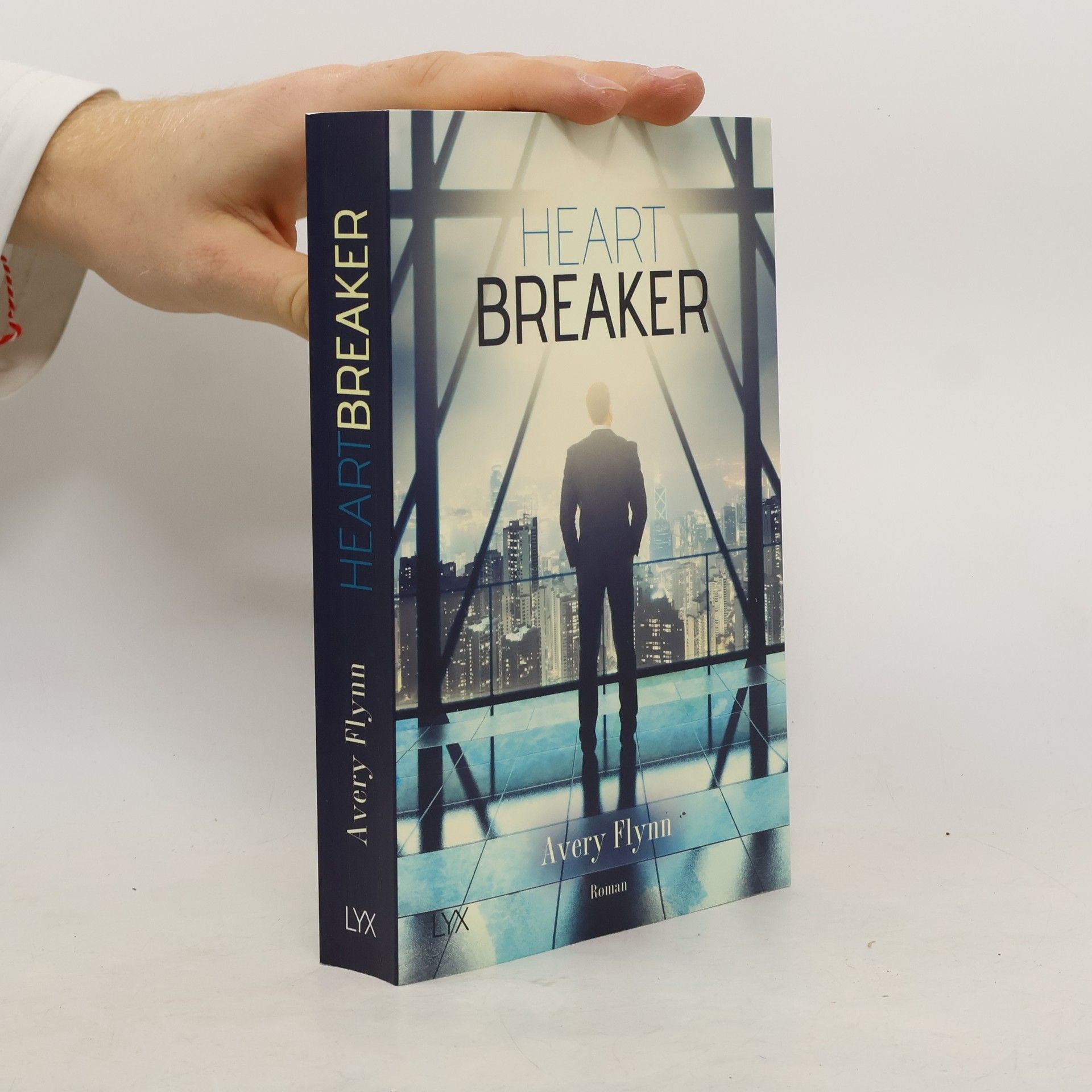 Avery Flynn Heartbreaker