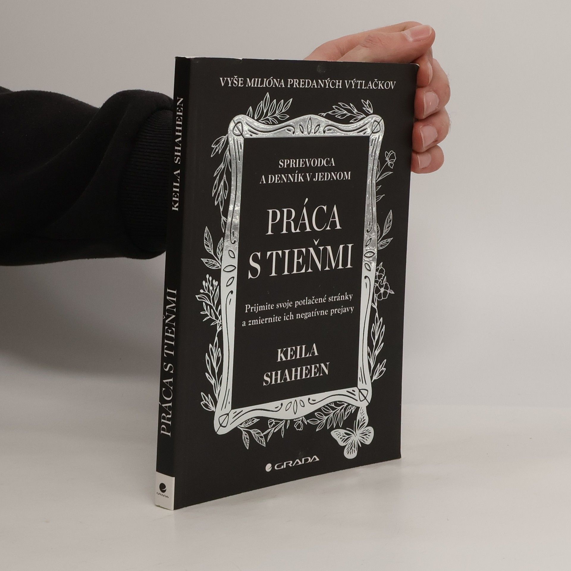 Shaheen Keila Práca s tieňmi