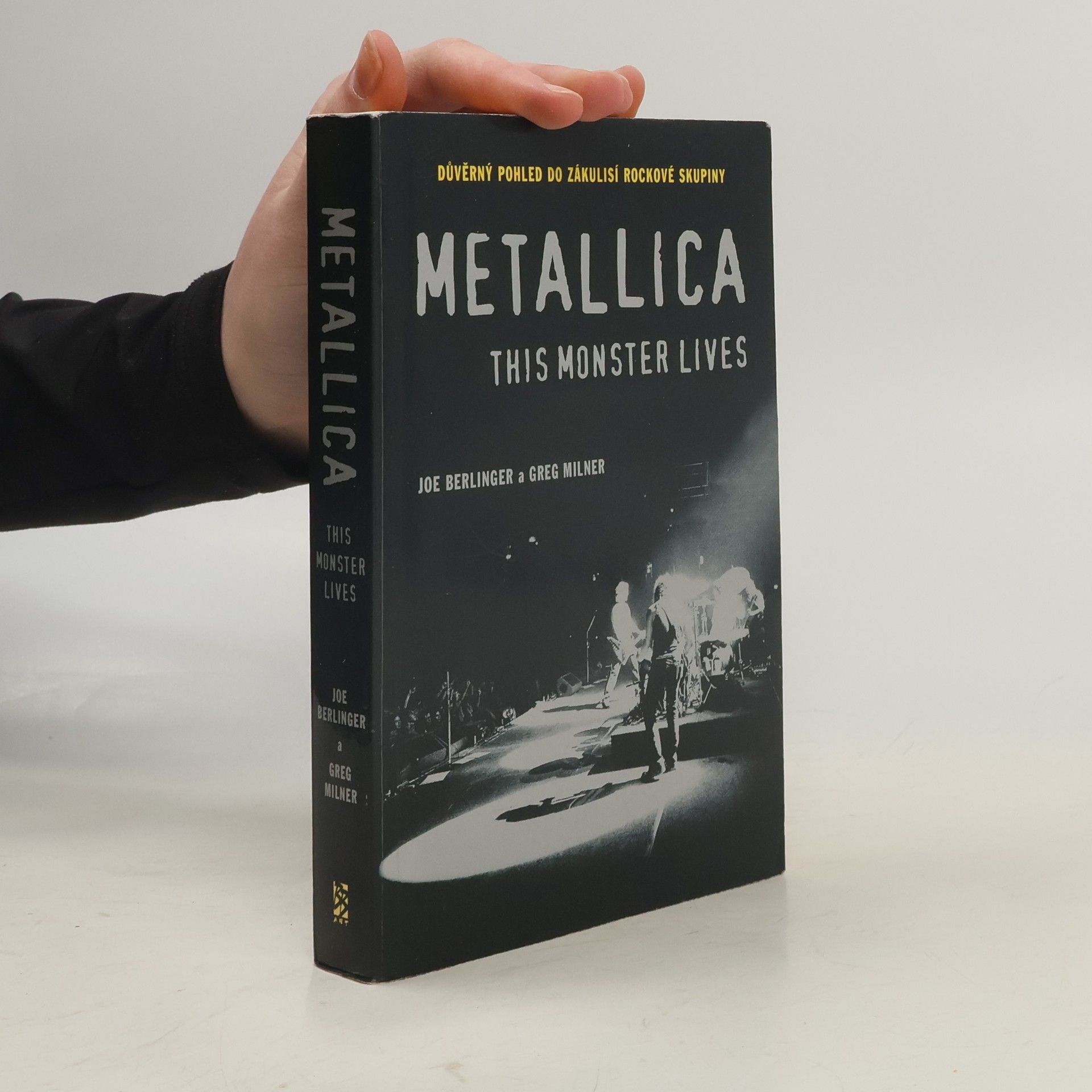 Joe Berlinger Metallica - this monster lives. Důvěrný pohled do zákulisí rockové skupiny