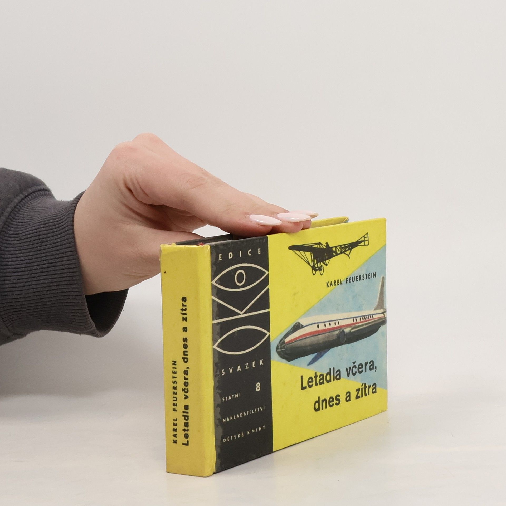 Karel Feuerstein Letadla včera, dnes a zítra
