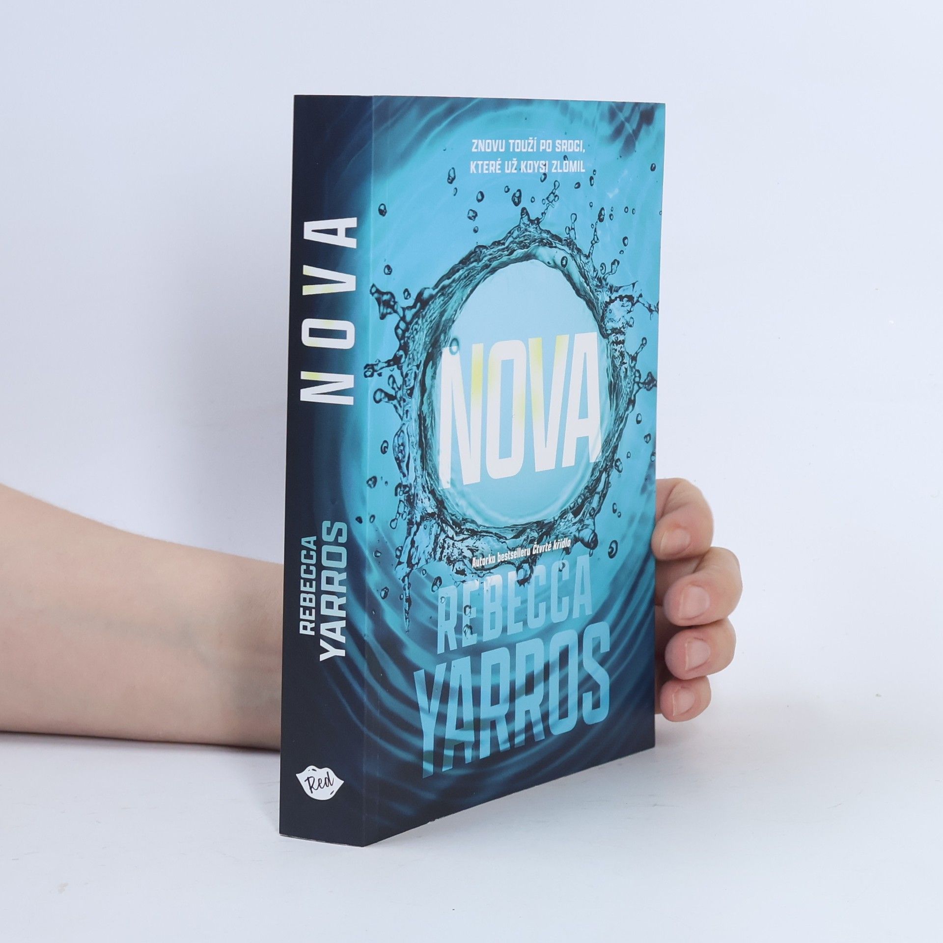 Rebecca Yarros Nova