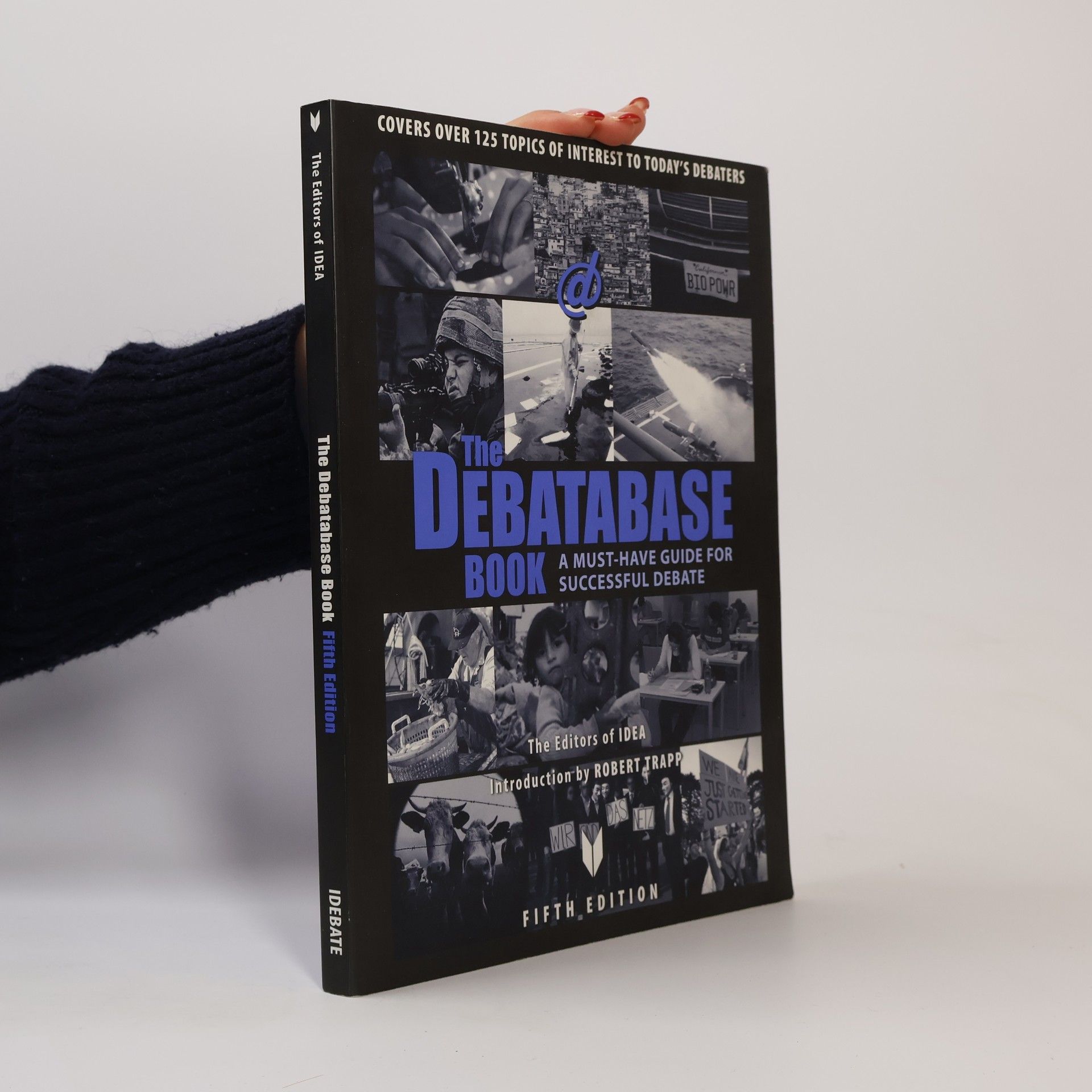 Kolektiv autorů The Debatabase Book: a must-have guide for successful debate