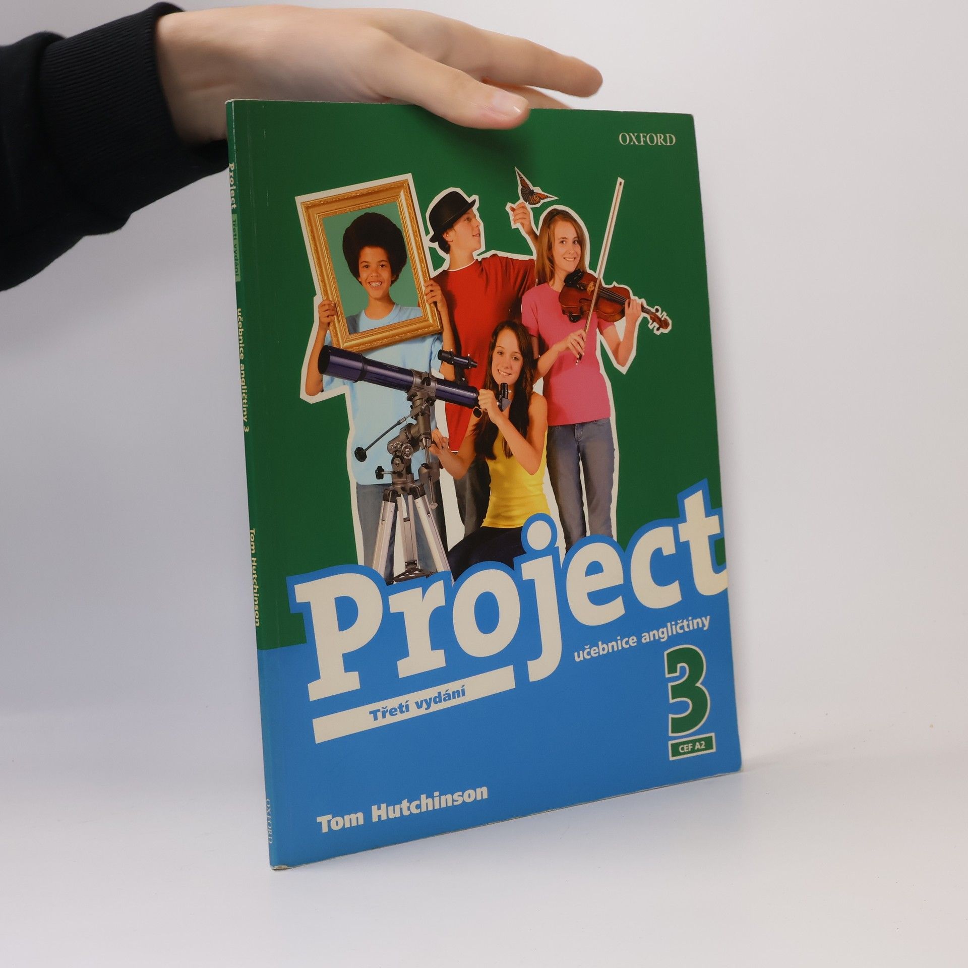 Tom Hutchinson Project. 3, Učebnice angličtiny