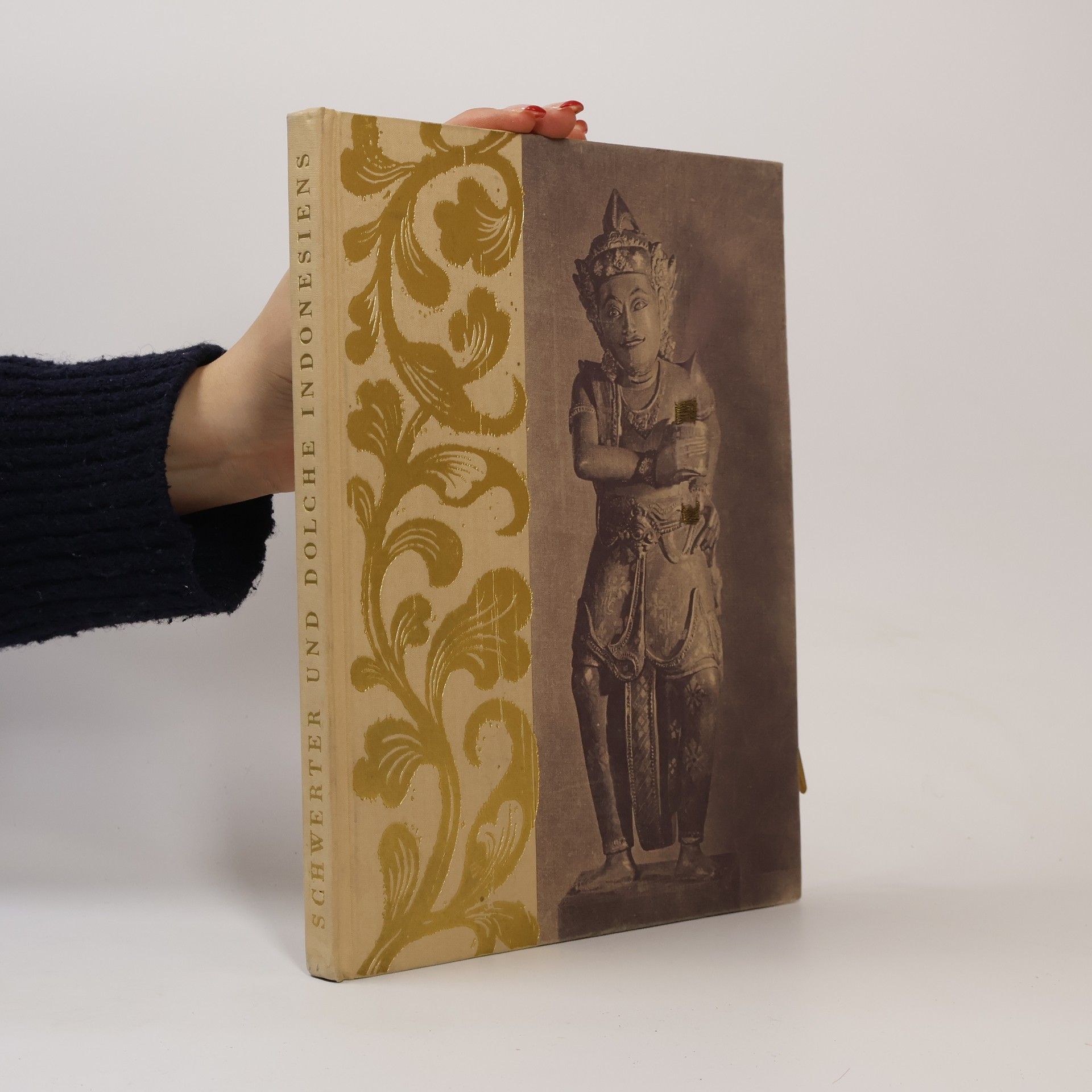 Schwerter und Dolche Indonesiens