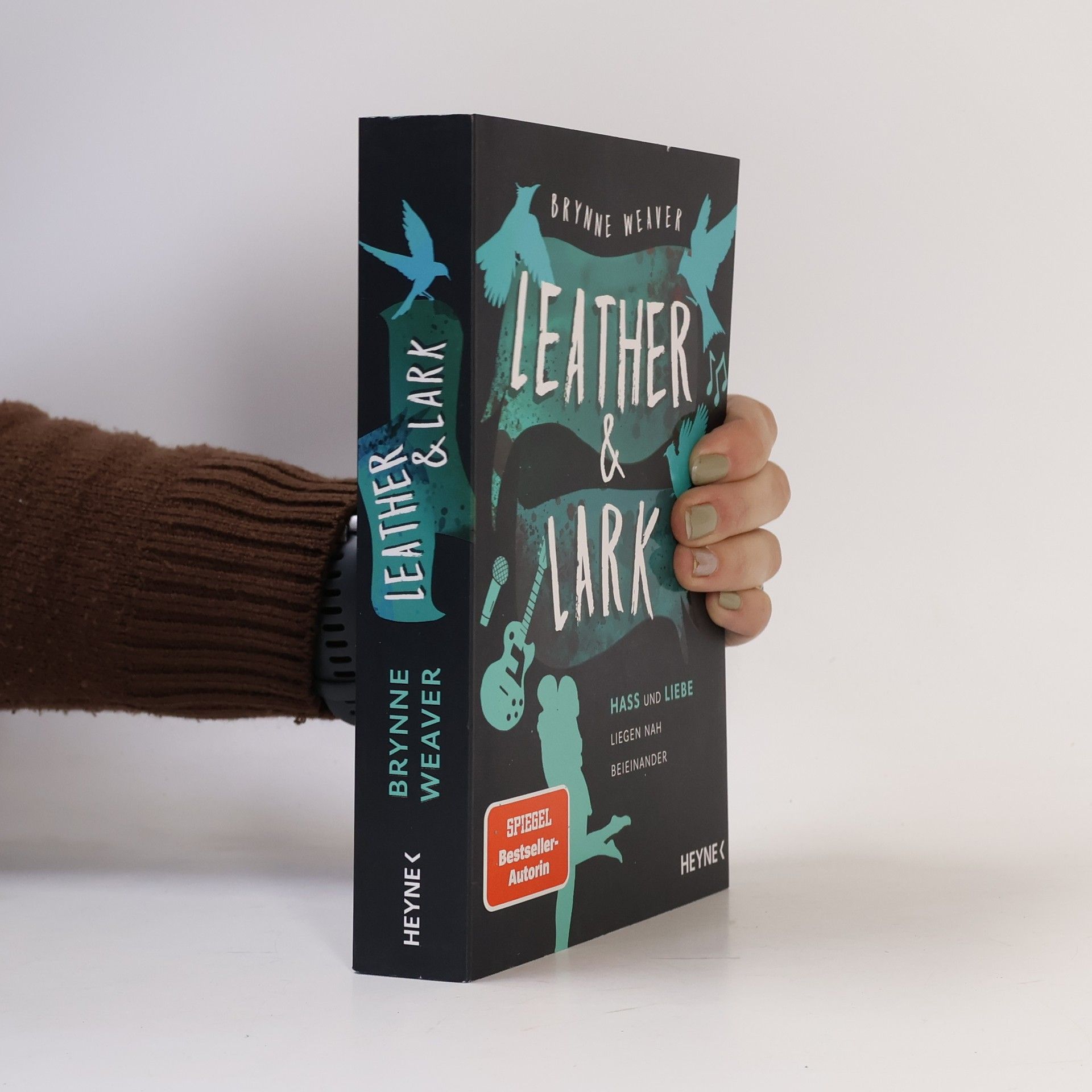 Brynne Weaver Leather & Lark - Hass und Liebe liegen nah beieinander