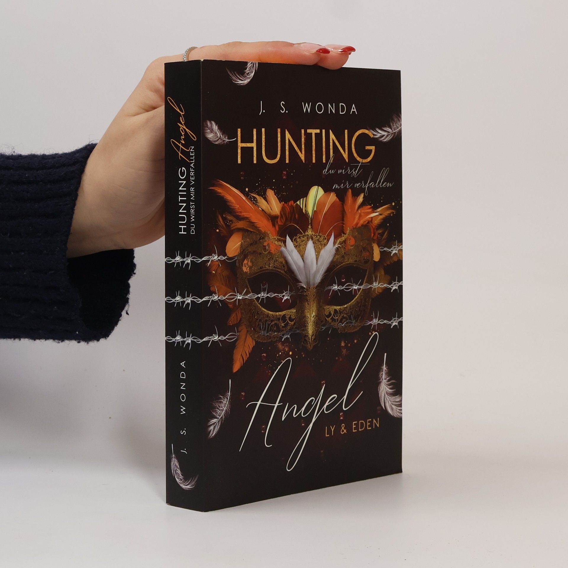 Jane S. Wonda Hunting Angel